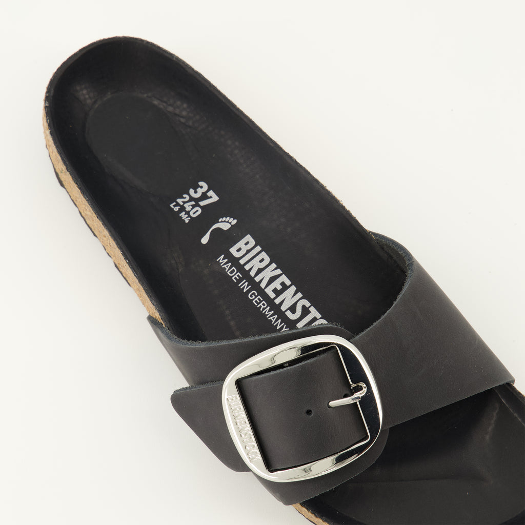 Image de l'article Sandales Madrid Big Buckle de la marque Birkenstock pour Femme - Saison Automne-Hiver 2025 - Vue détaillée de haut