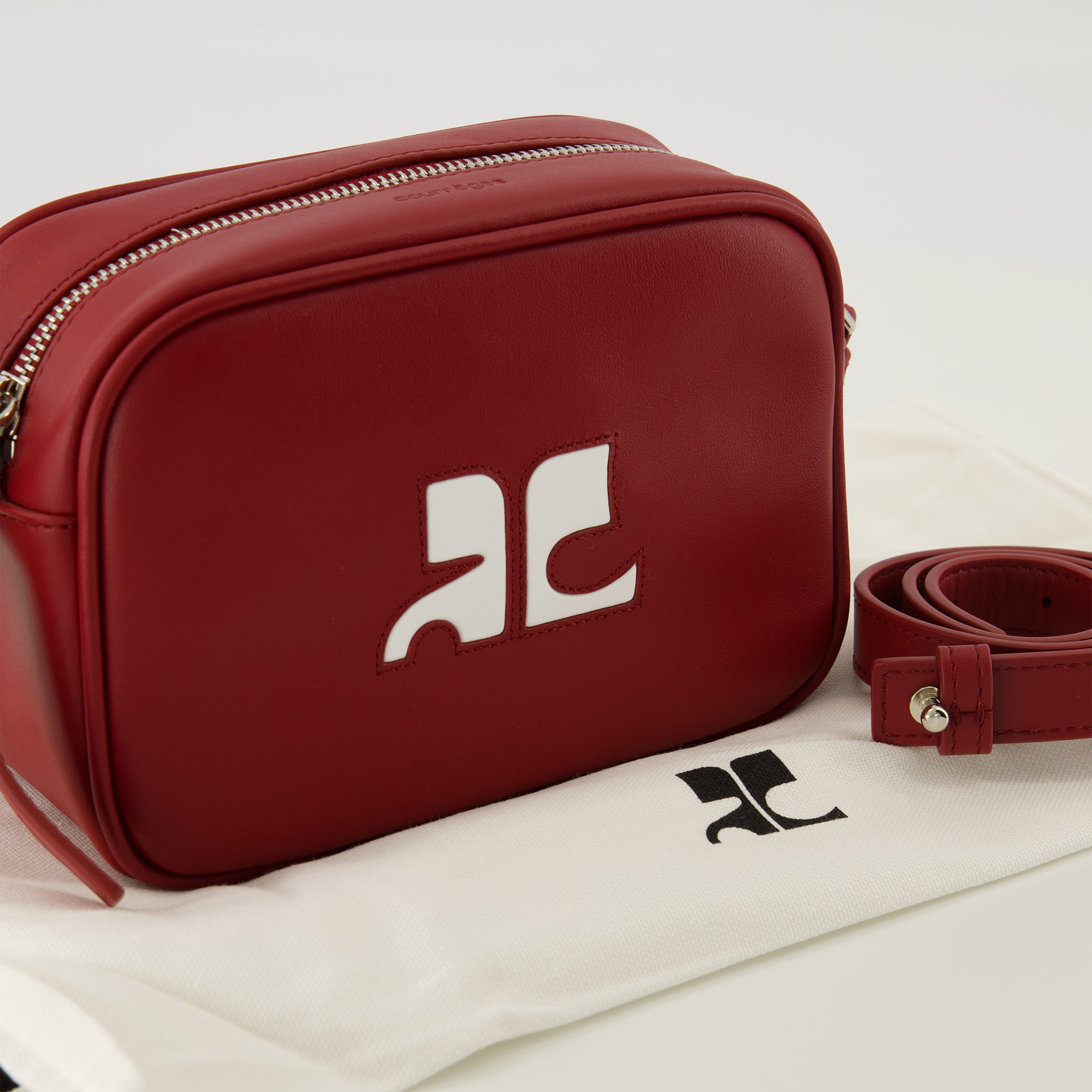 Sacs bandoulière Sac Camera Réedition Courrèges Rouge Unisexe