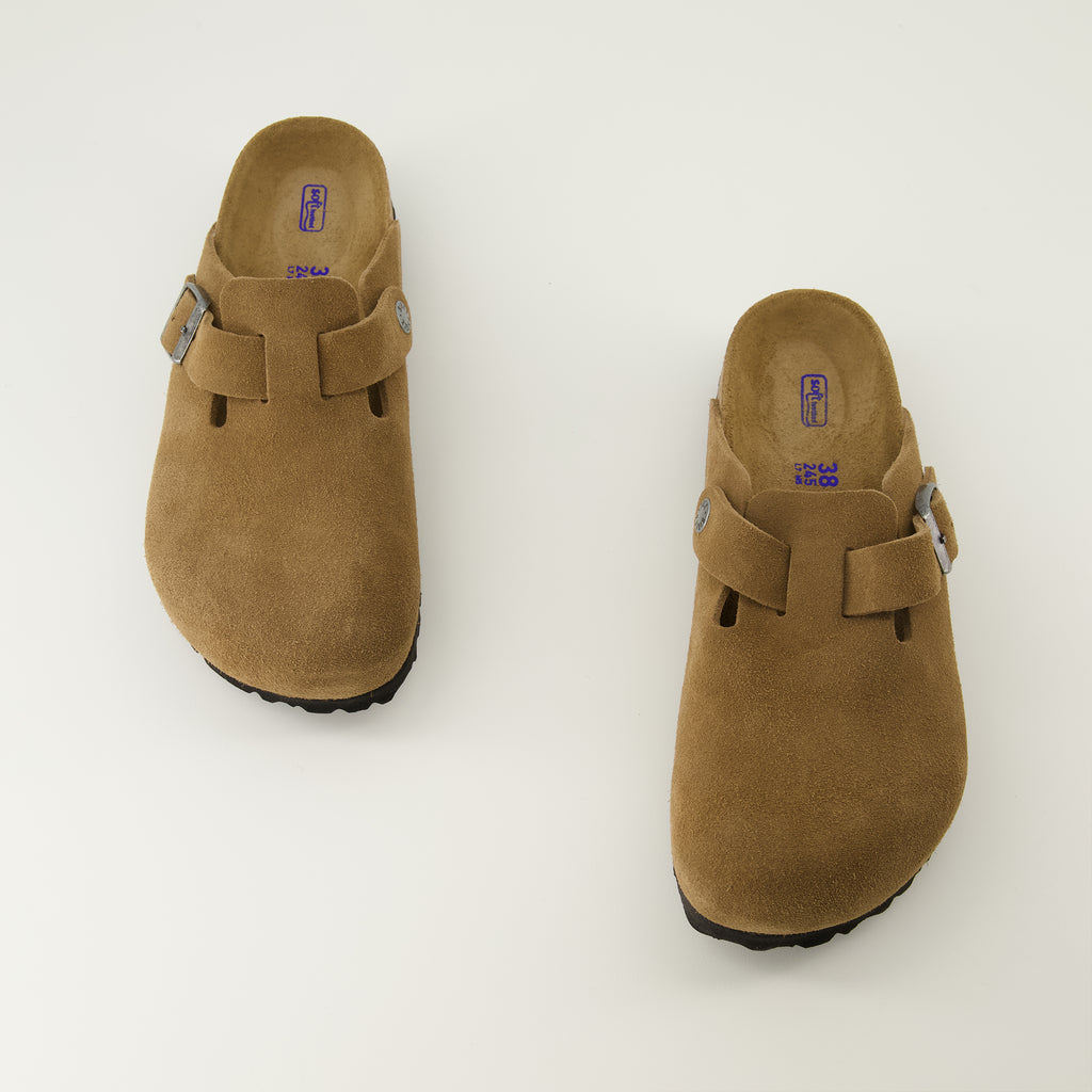 Image de l'article Mules Boston de la marque Birkenstock pour Unisex - Saison Automne-Hiver 2025 - Vue trois quarts avant droite