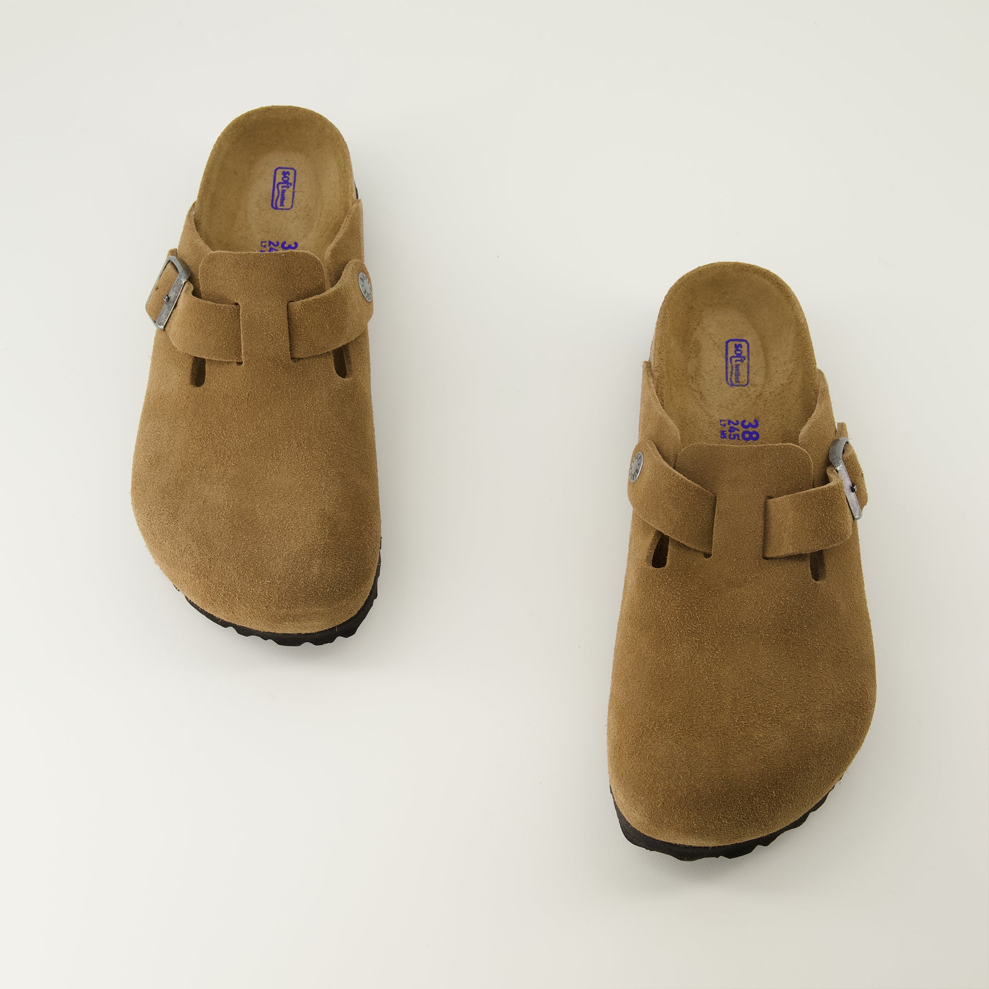 Image de l'article Mules Boston de la marque Birkenstock pour Unisex - Saison Automne-Hiver 2025 - Vue trois quarts avant droite