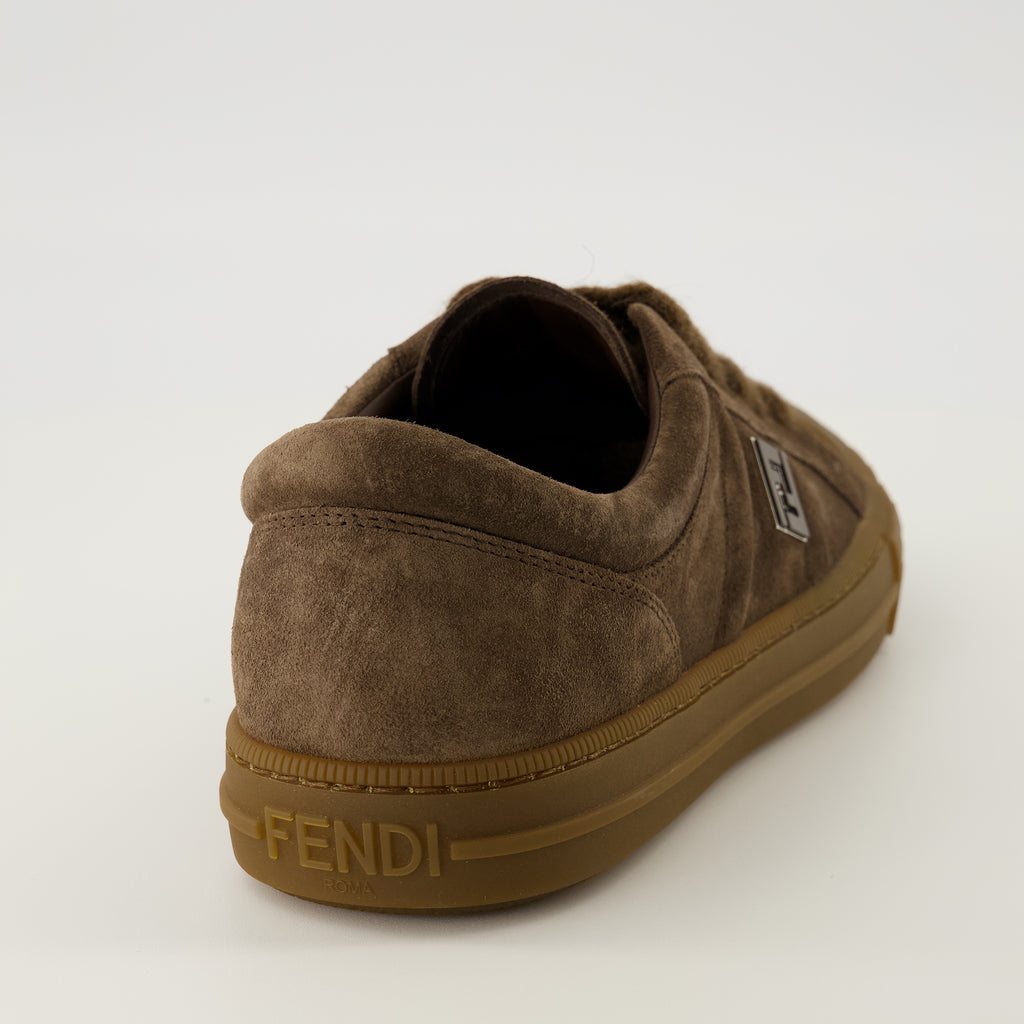 Image de l'article Baskets Domino de la marque Fendi pour Homme - Saison Automne-Hiver 2025 - Vue arrière