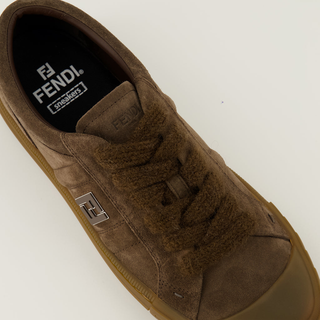 Image de l'article Baskets Domino de la marque Fendi pour Homme - Saison Automne-Hiver 2025 - Vue détaillée de haut