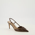 Bild der VLogo-Pumps der Marke Valentino Garavani für Damen - Herbst-Winter 2025 Saison - Rechte Dreiviertelansicht von vorne