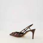 Bild der VLogo-Pumps der Marke Valentino Garavani für Damen - Herbst-Winter 2025 Saison - Rechte Dreiviertelansicht von hinten