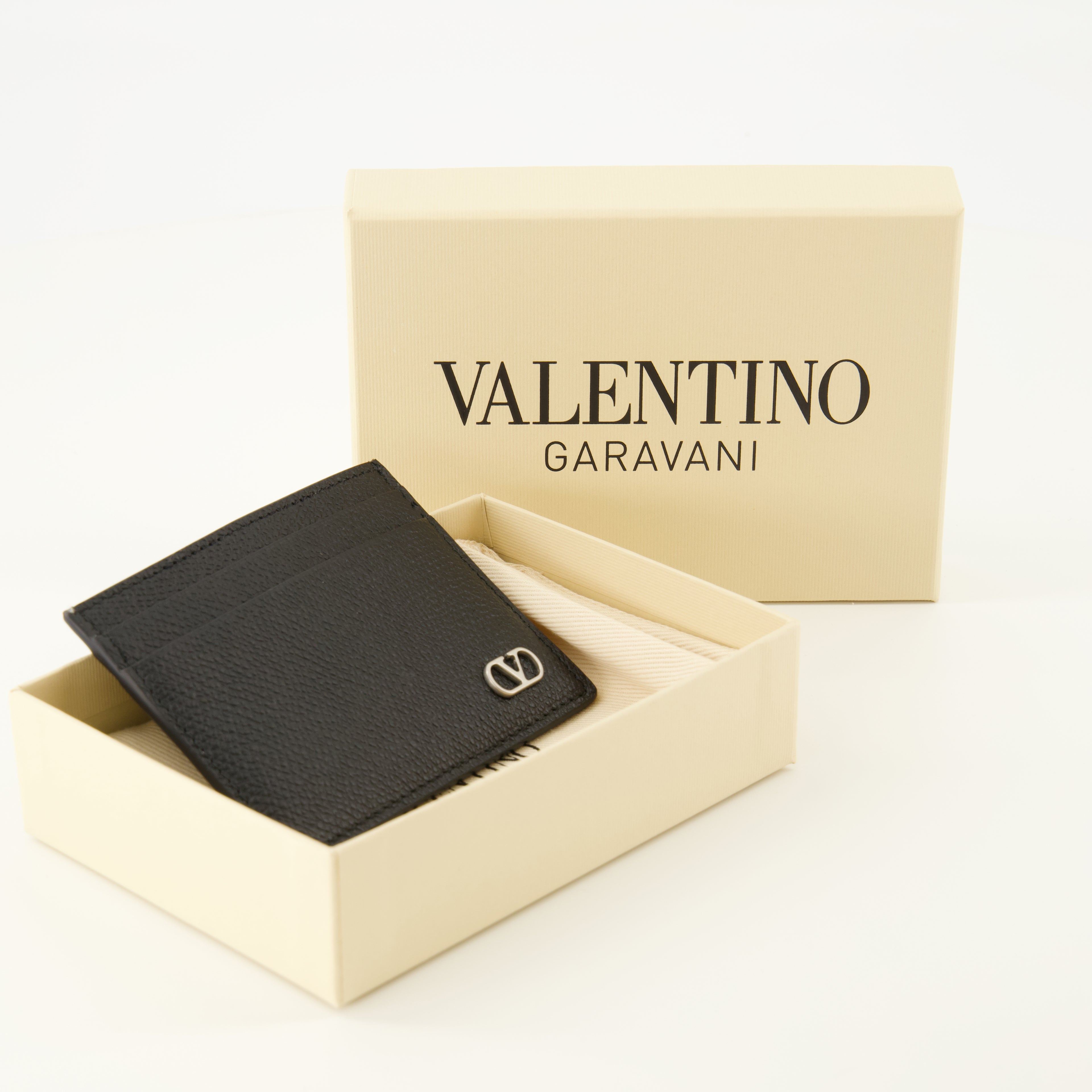 Image de l'article Porte-cartes Vlogo noir de la marque Valentino Garavani pour Homme - Saison Printemps-Été 2026 - Vue détaillée_3