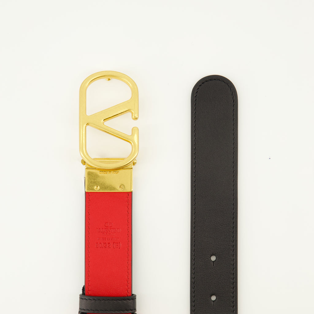 Image de l'article Ceinture réversible noir et rouge 30 mm de la marque Valentino Garavani pour Femme - Saison Printemps-Été 2026 - Vue détaillée_4