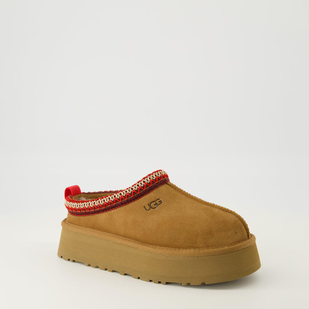 Image de l'article Mules Tazz II de la marque Ugg pour Femme - Saison Automne-Hiver 2025 - Vue trois quarts avant droite