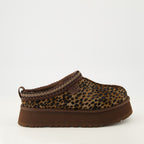 Imagen de las Mules Tazz Caspian de la marca Ugg para Mujer - Temporada Otoño-Invierno 2025 - Vista lateral derecha