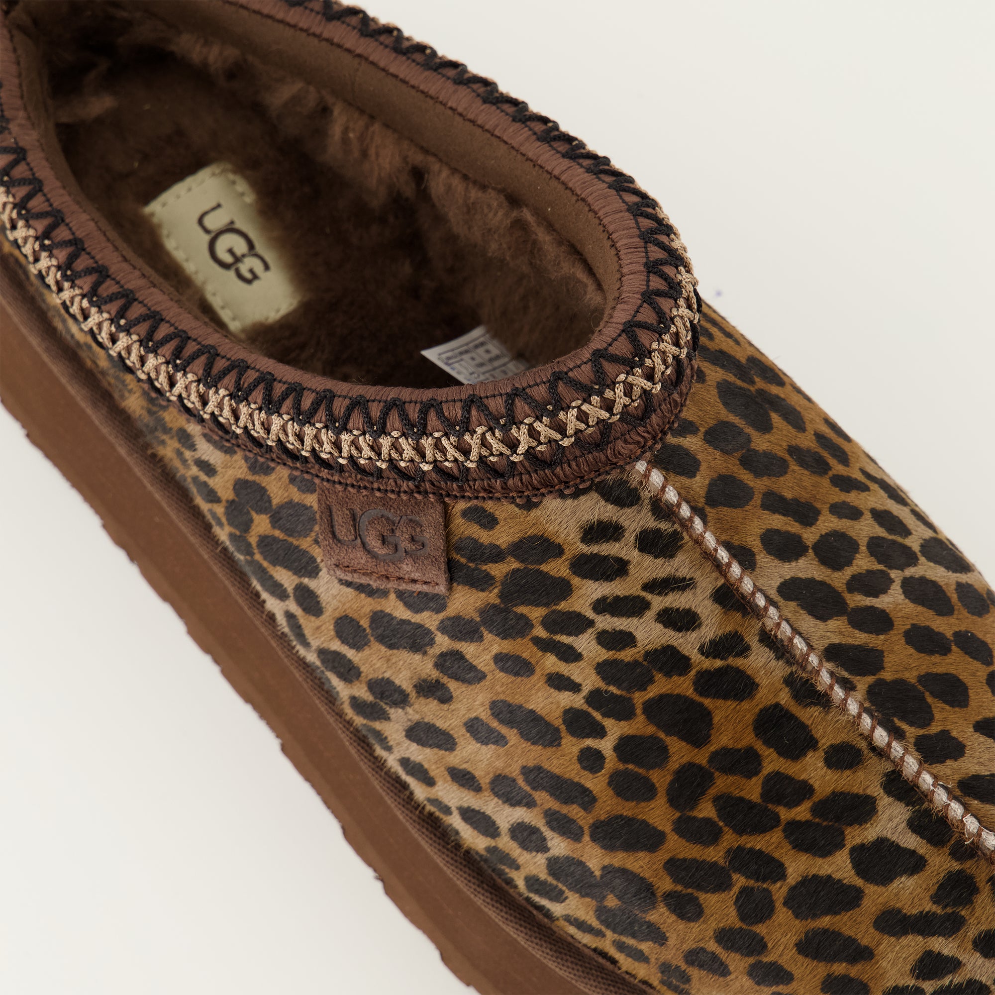 Imagen de las Mules Tazz Caspian de la marca Ugg para Mujer - Temporada Otoño-Invierno 2025 - Vista detallada desde arriba