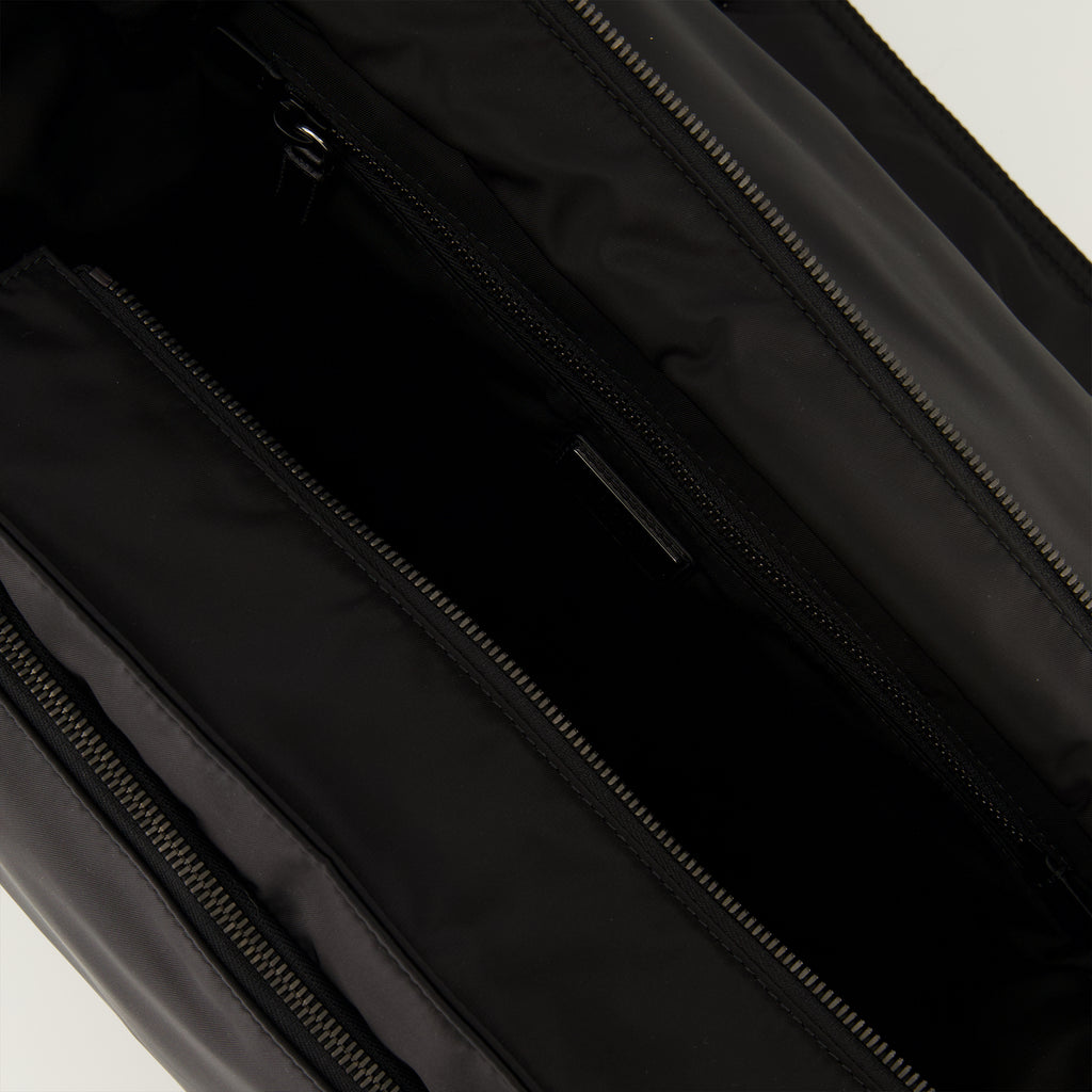 Image of the Prada Explore black bag for men - Spring-Summer 2026 - Detailed View_2