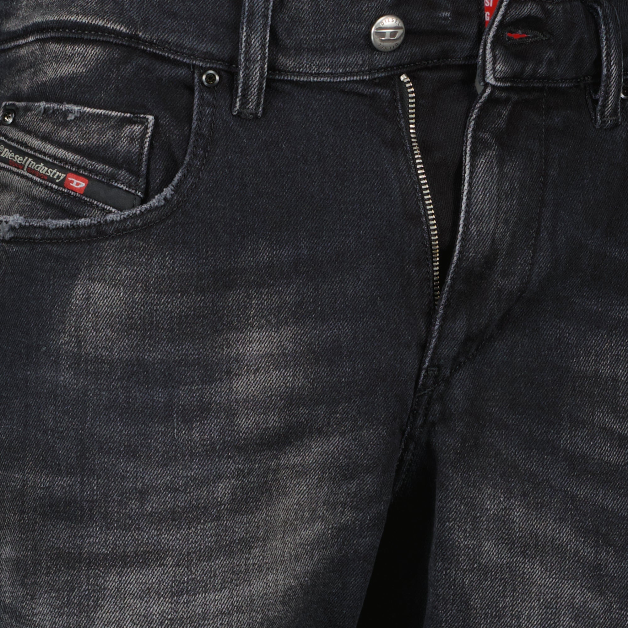 Image de l'article Jean D-Strukt L32 noir de la marque Diesel pour Homme - Saison Printemps-Été 2026 - Vue détaillée_2