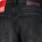 Imagem do jeans Diesel D-Strukt L32 preto para homem - Coleção Primavera-Verão 2026 - Vista detalhada 1
