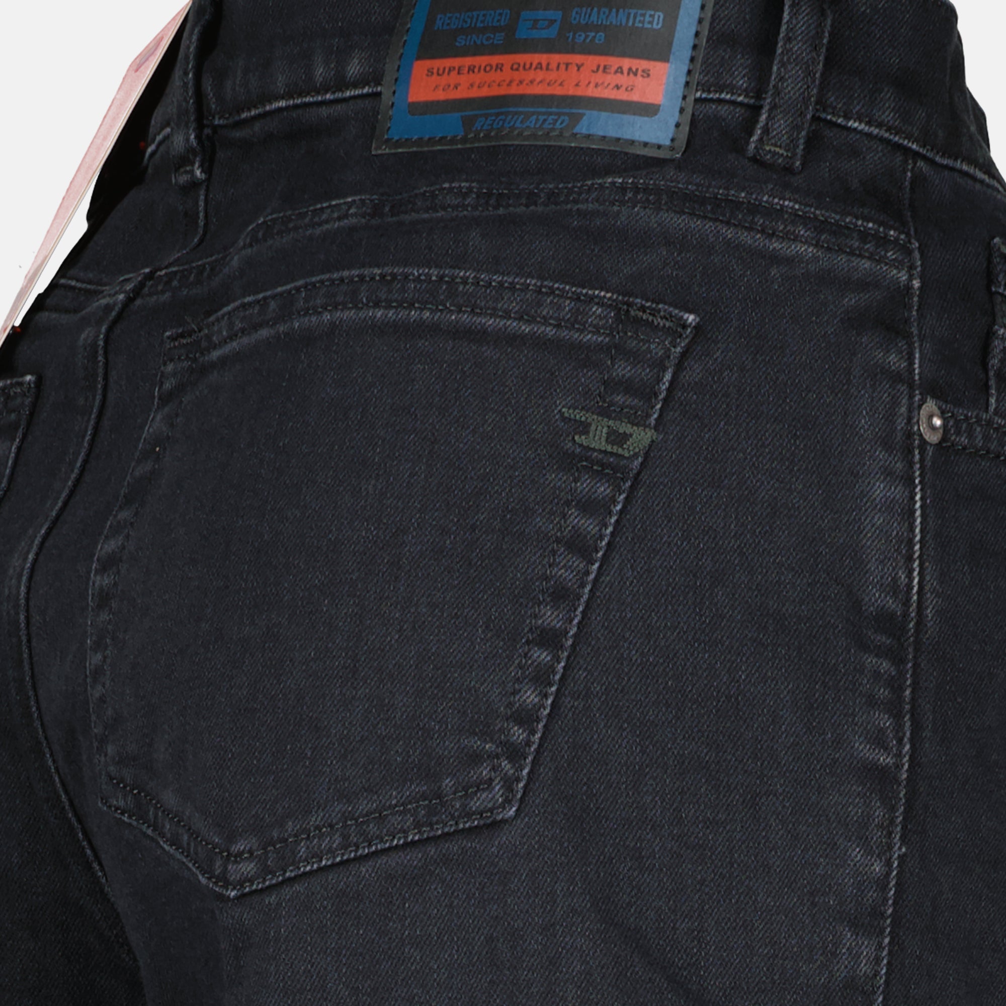 Image de l'article Jean D-Akemi 1978 L28 noir de la marque Diesel pour Femme - Saison Printemps-Été 2026 - Vue détaillée_1