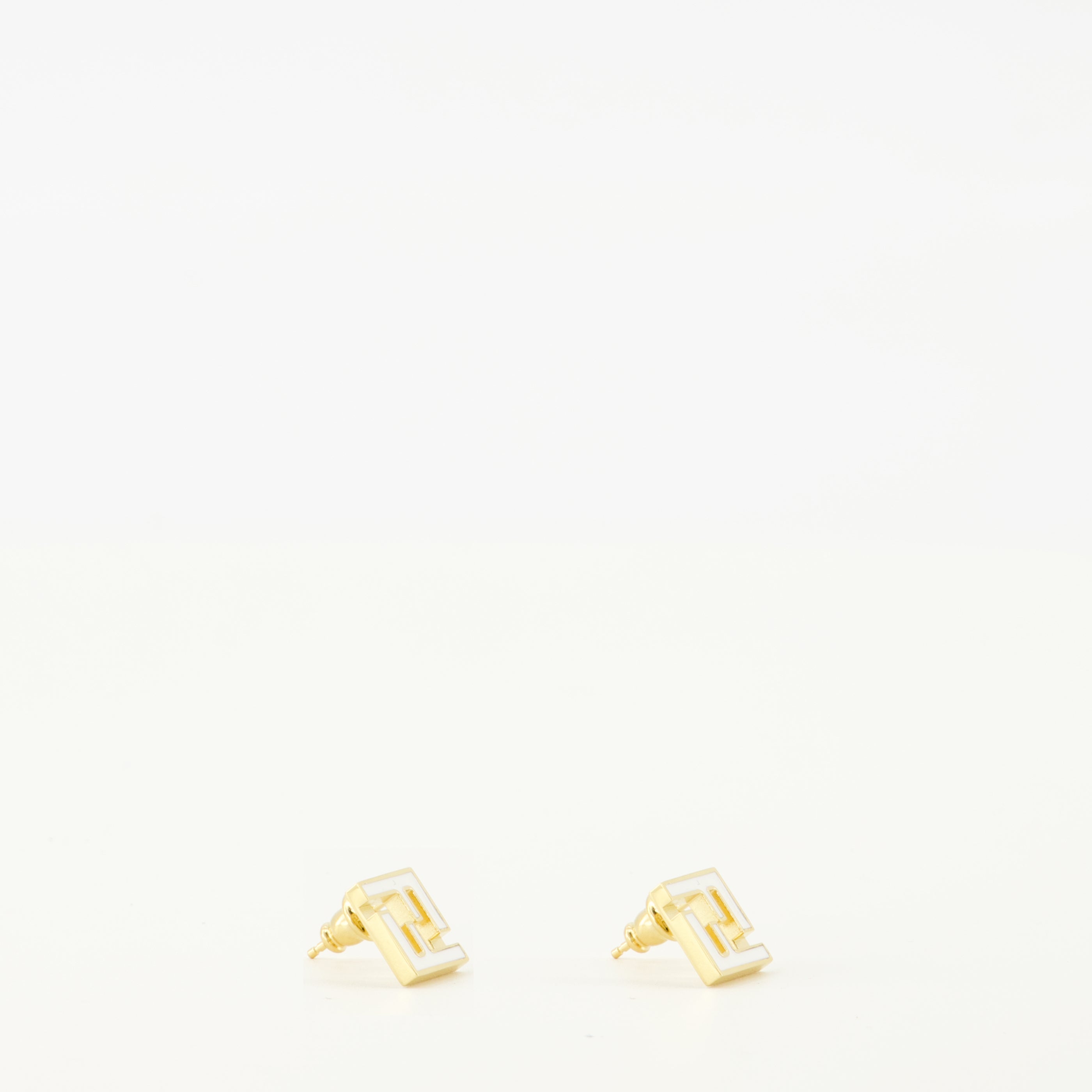 Image de l'article Boucles d'oreilles Forever doré et blanche de la marque Fendi pour Femme - Saison Printemps-Été 2026 - Vue détaillée_2