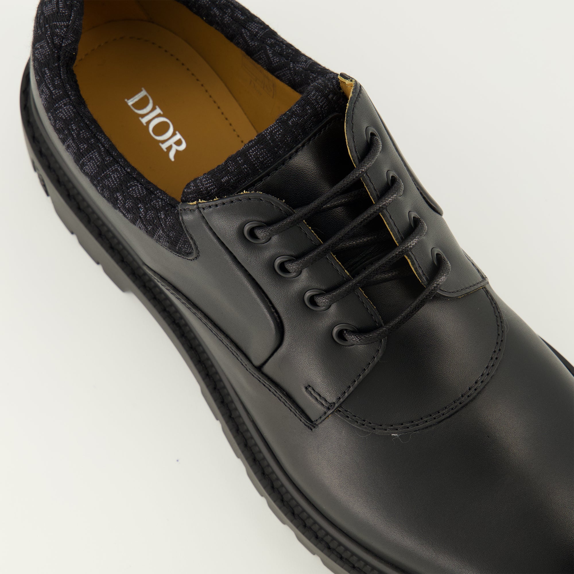 Immagine del Derby Explorer III nero di Dior per Uomo - Primavera-Estate 2026 - Vista posteriore