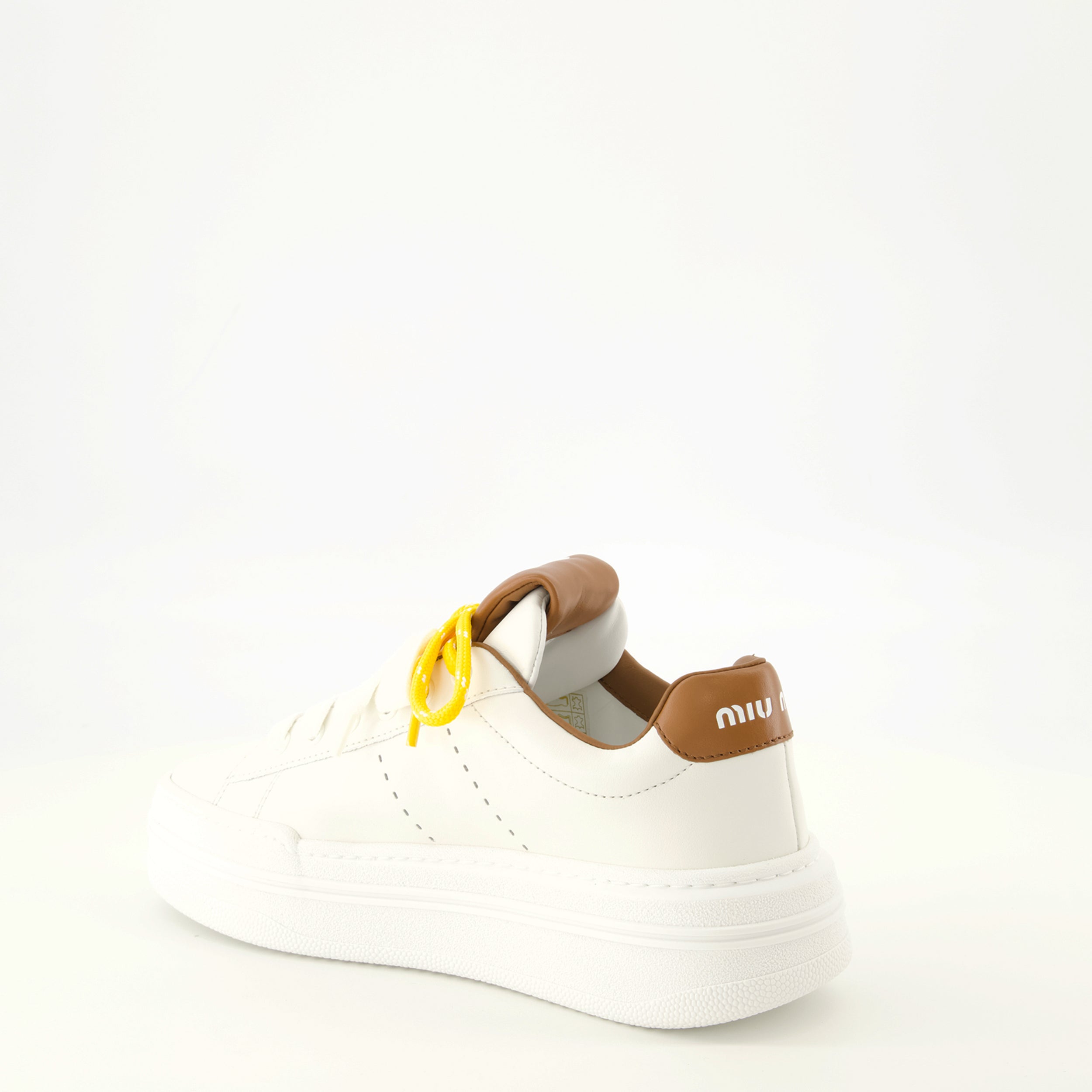 Baskets 흰색 가죽 스니커즈 Miu Miu Blanc Femme