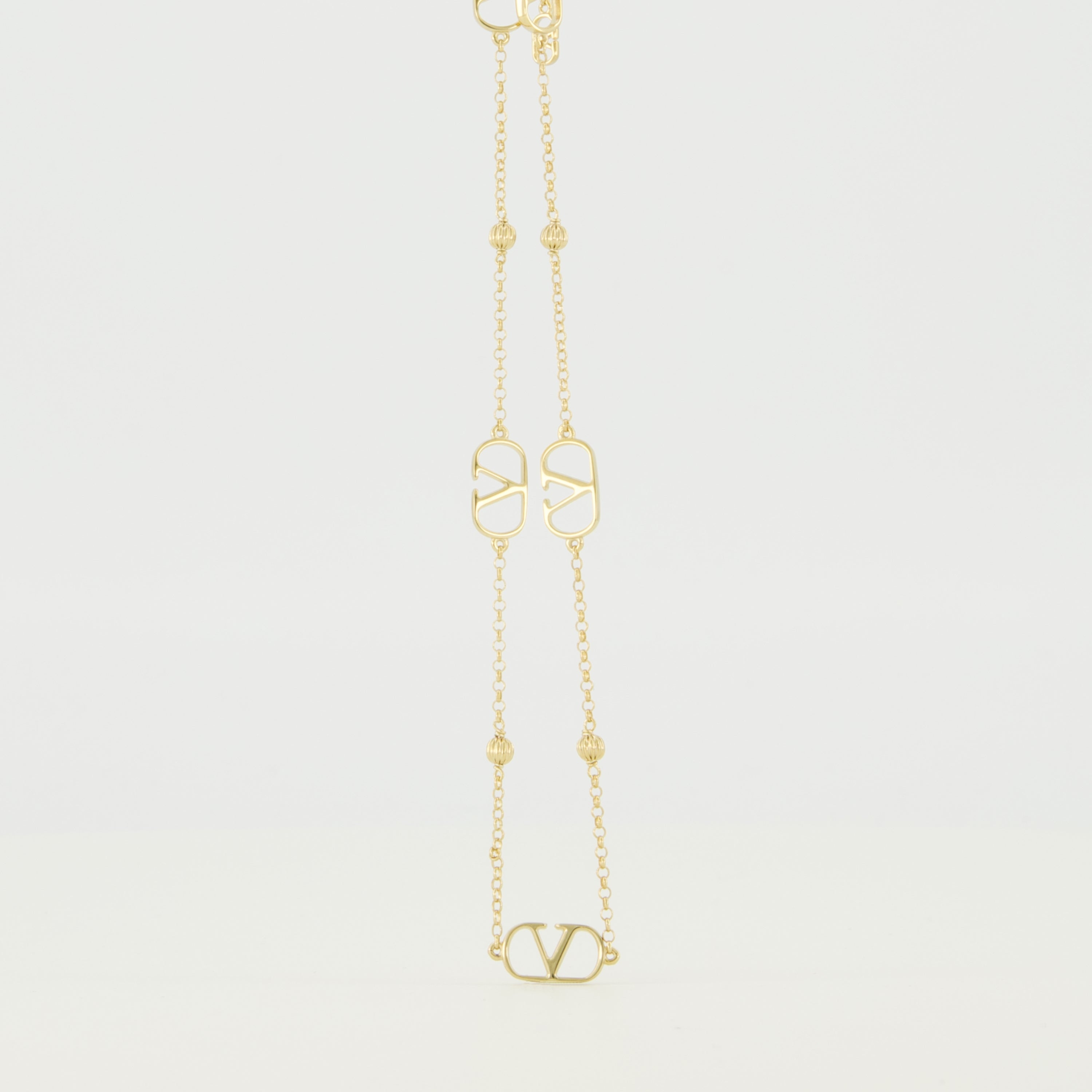 Imagen del collar Vlogo dorado de la marca Valentino Garavani para Mujer - Temporada Primavera-Verano 2026 - Vista Trasera