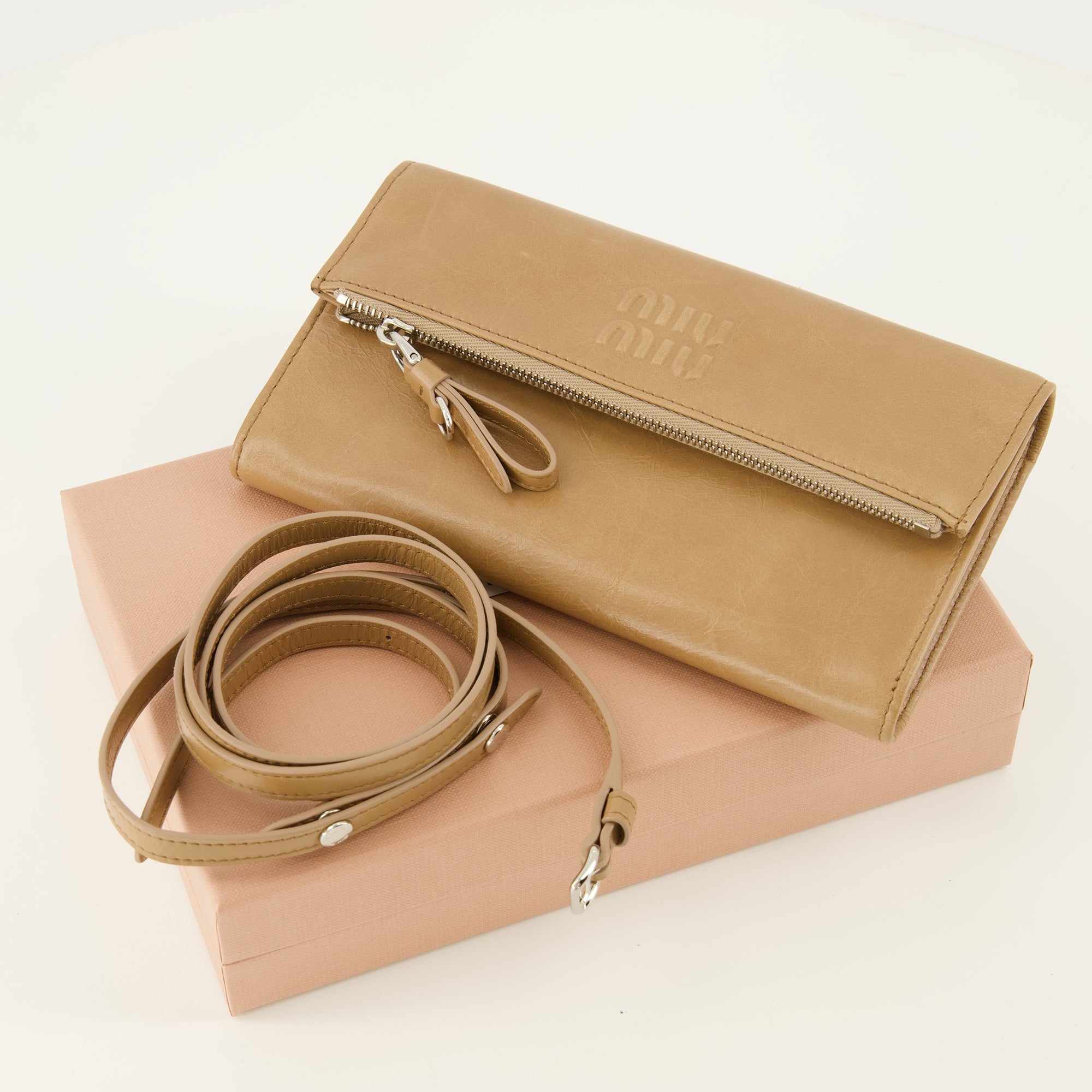 Petite maroquinerie Portefeuilles en cuir marron Miu Miu Marron Femme