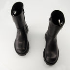 Image of the D-Hammer BKR D W boots from Diesel for Women - Fall-Winter 2025 - Top view of the pair of shoes