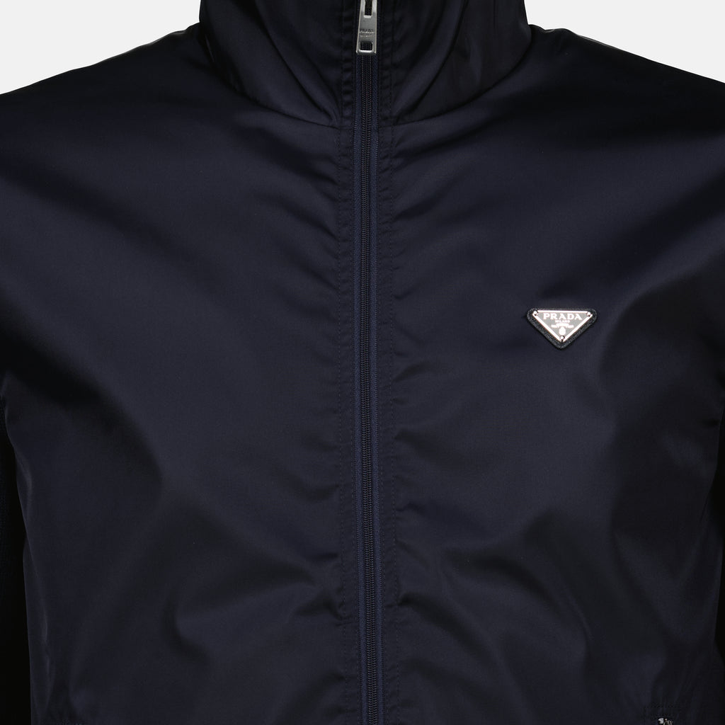 プラダのメンズ用ツートーンジャケットの記事の画像 - 2025年秋冬シーズン - 詳細ビュー_3