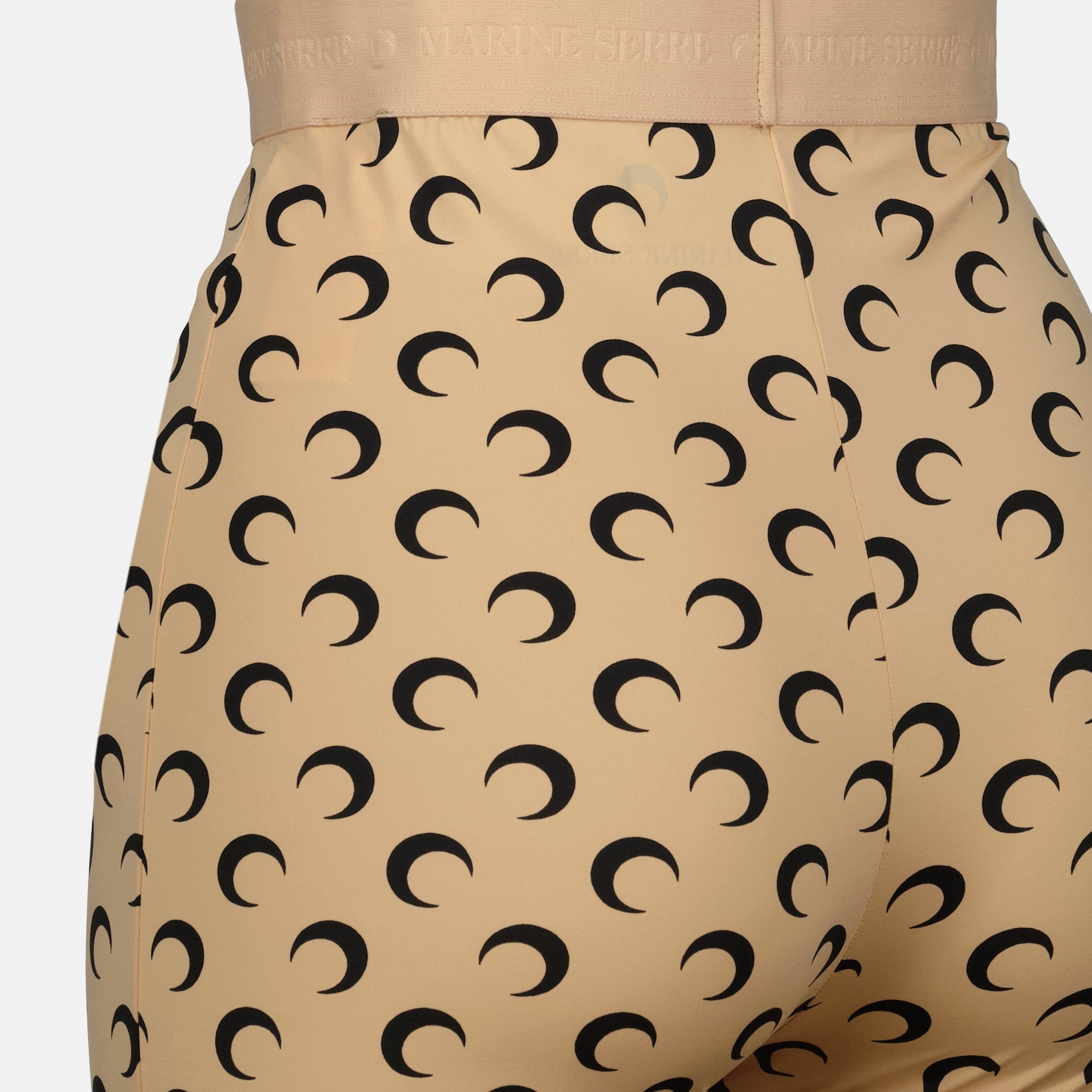 Imagen del short ciclista Jersey Moon de la marca Marine Serre para mujer - Temporada Otoño-Invierno 2025 - Vista Detallada 5