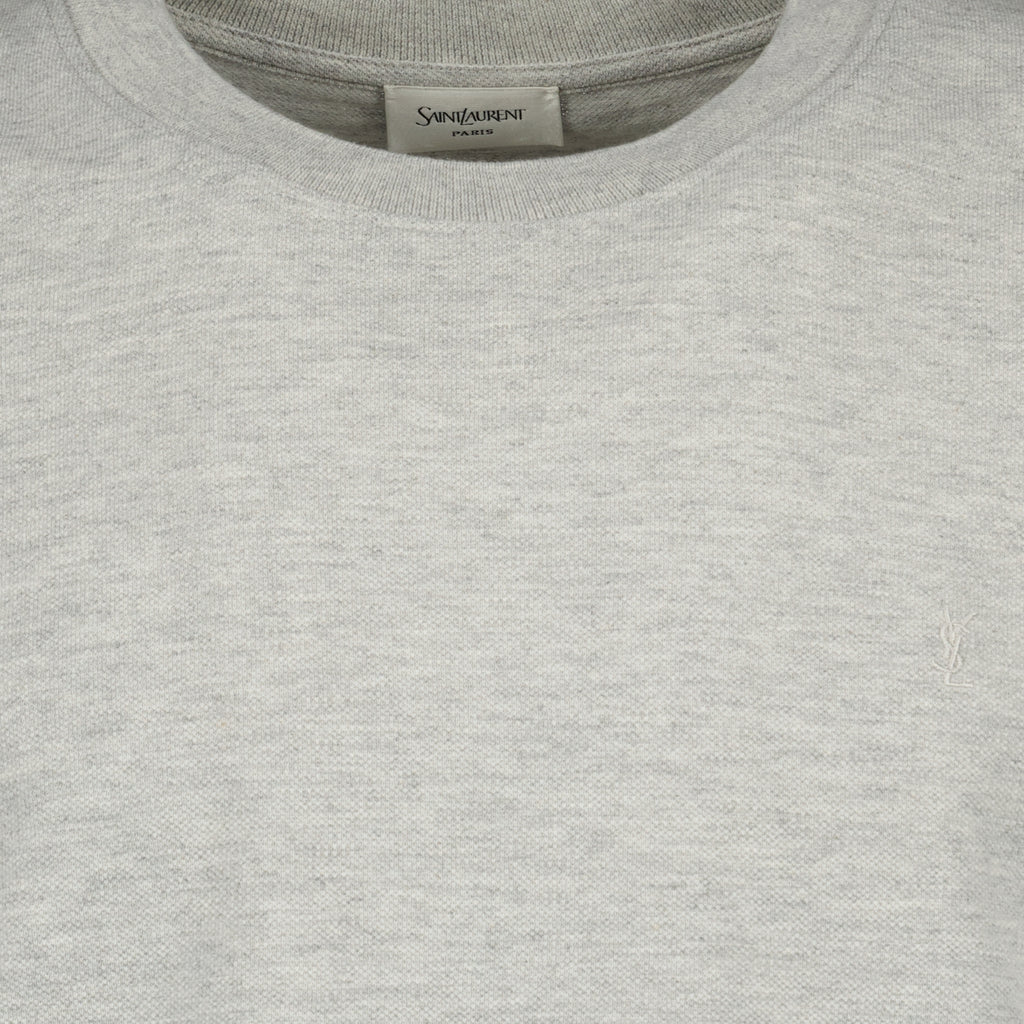 Imagen de la camiseta gris YSL de Saint Laurent para Hombre - Temporada Primavera-Verano 2026 - Vista Detallada_2