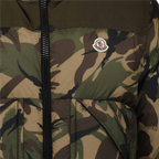 Manteaux H2091 1A00223 596C7 f81 dark green Moncler Vert Homme