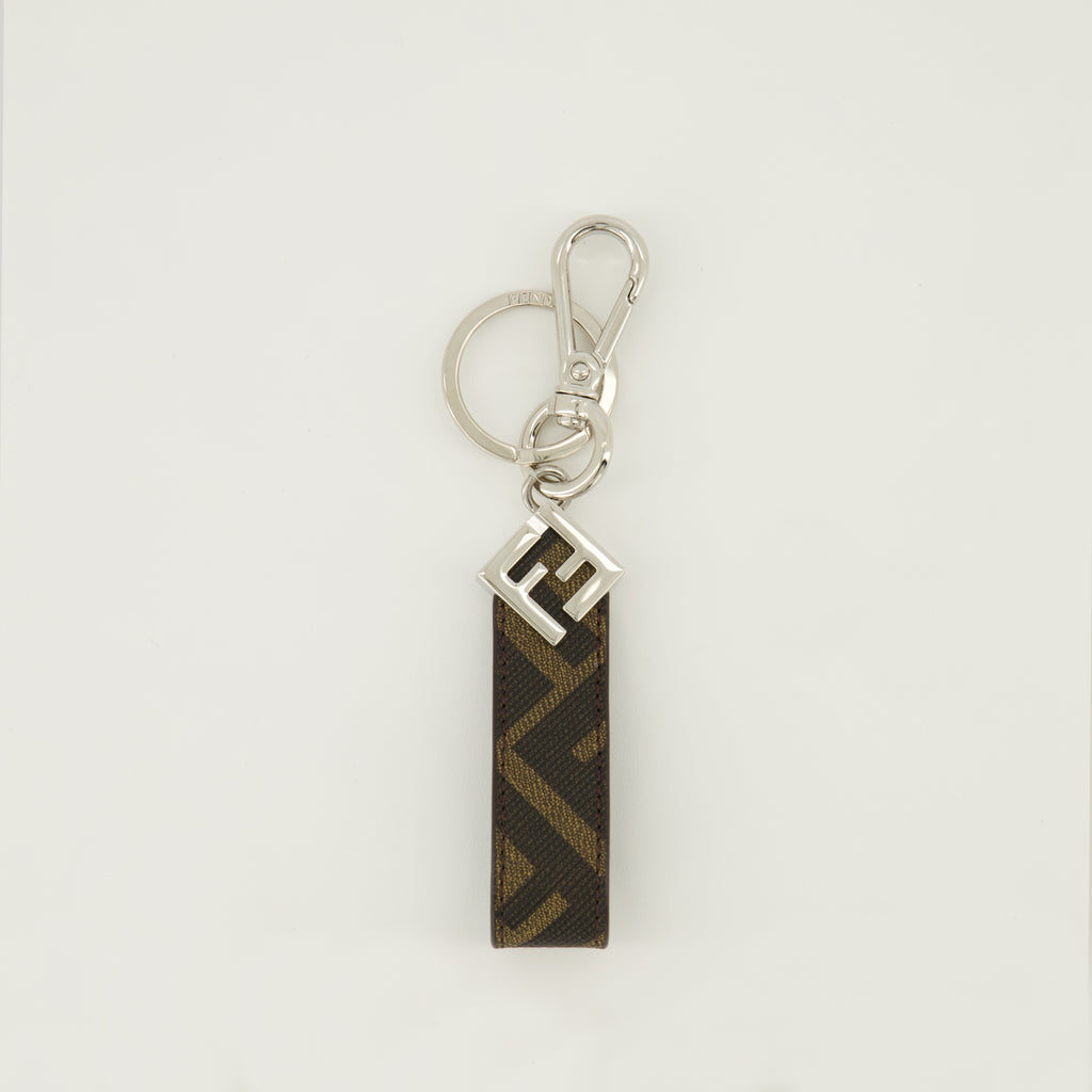 Imagem do porta-chaves Squared FF castanho da marca Fendi para Homem - Coleção Primavera-Verão 2026 - Vista Frontal