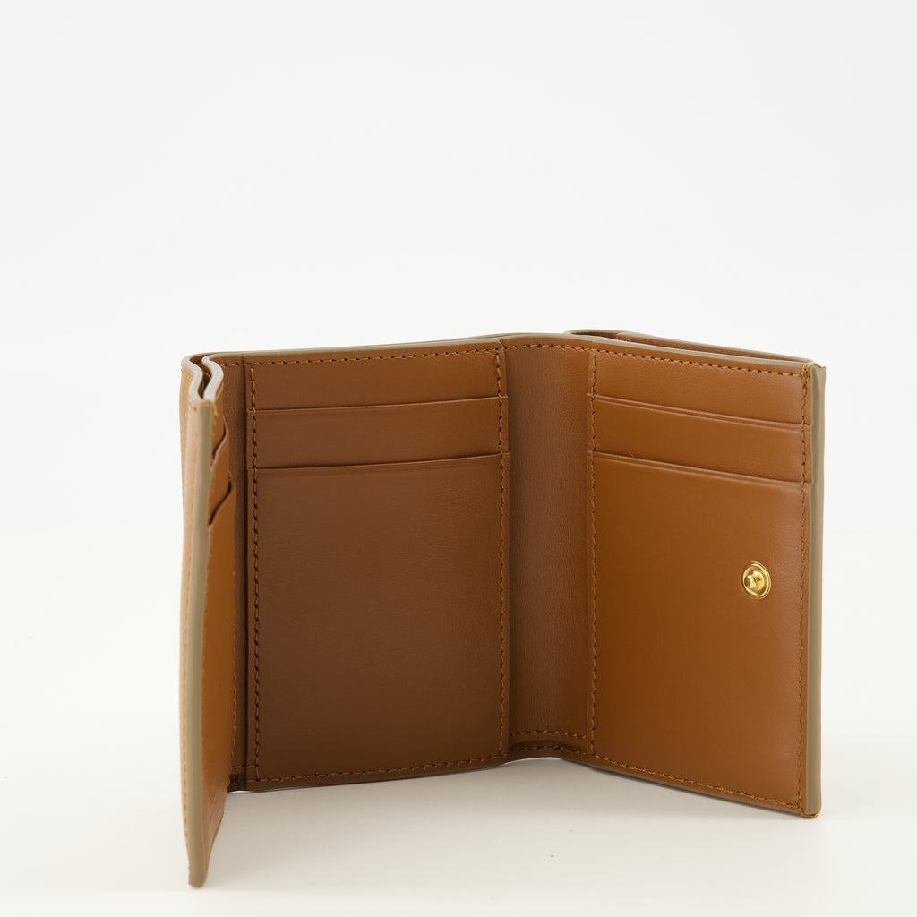 Imagen de las carteras FF Diamonds marrones de la marca Fendi para mujer - Temporada Primavera-Verano 2026 - Vista Detallada_2