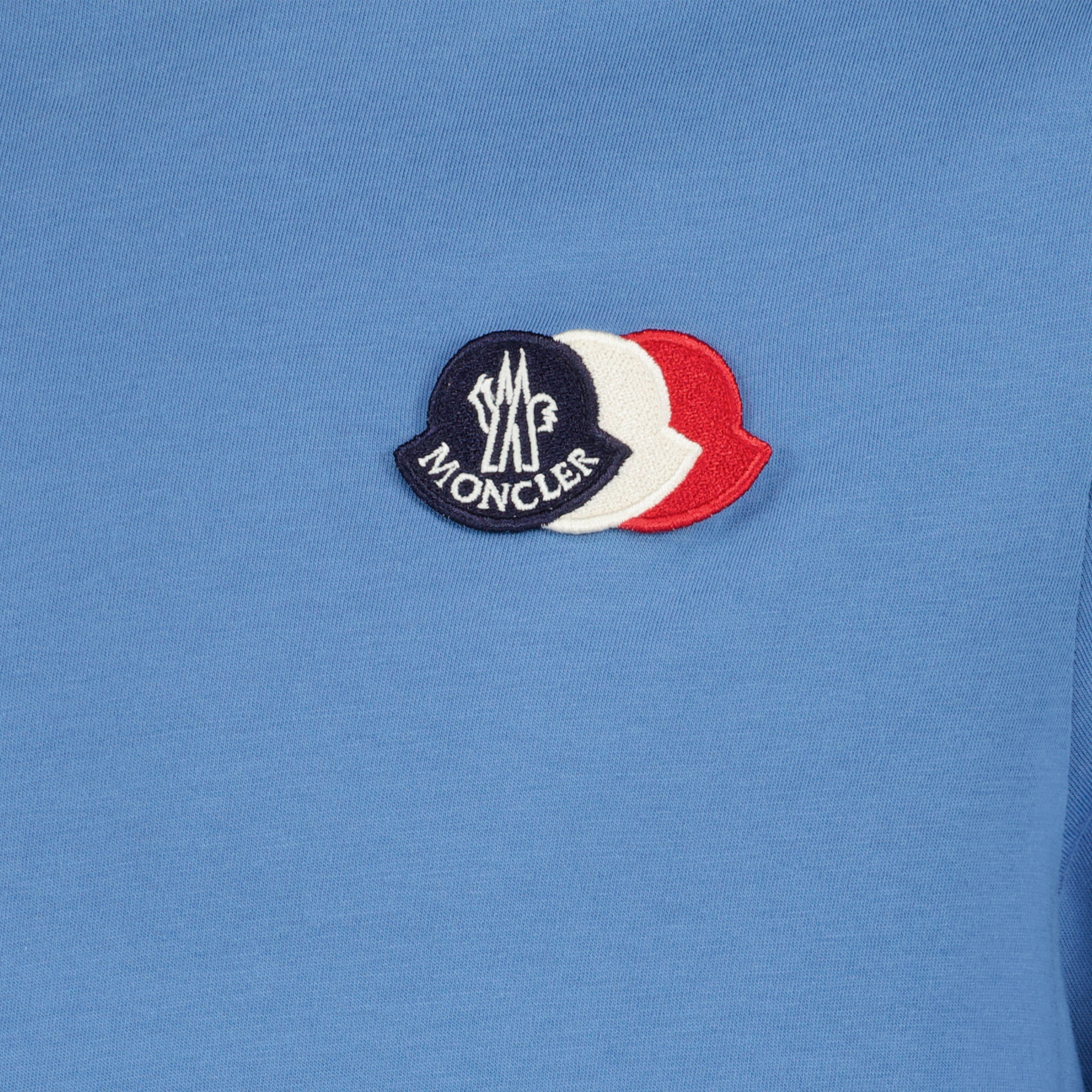 T-shirts 파란색 3색 로고가 있는 면 티셔츠 Moncler Bleu Homme