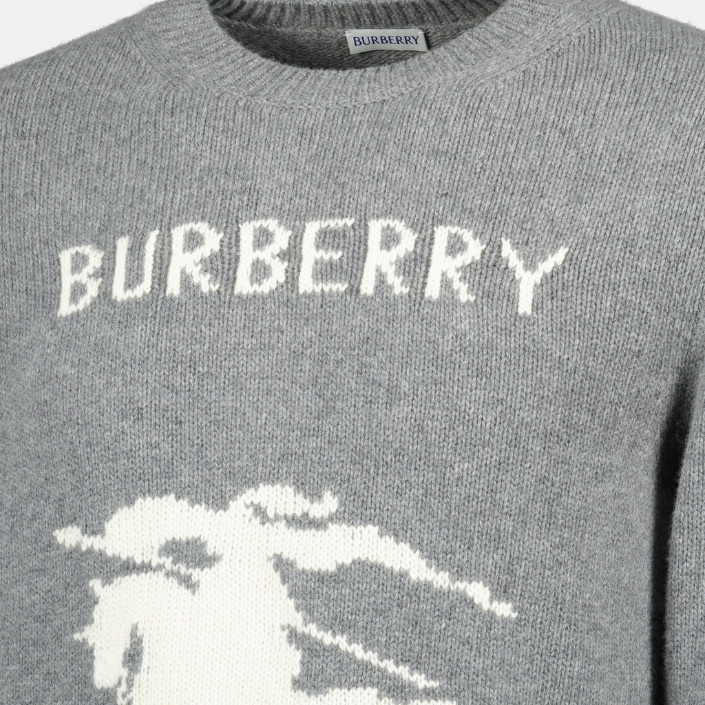 Imagem do pullover em lã e cachemira EKD cinza da marca Burberry para Homem - Temporada Primavera-Verão 2026 - Vista Detalhada_2