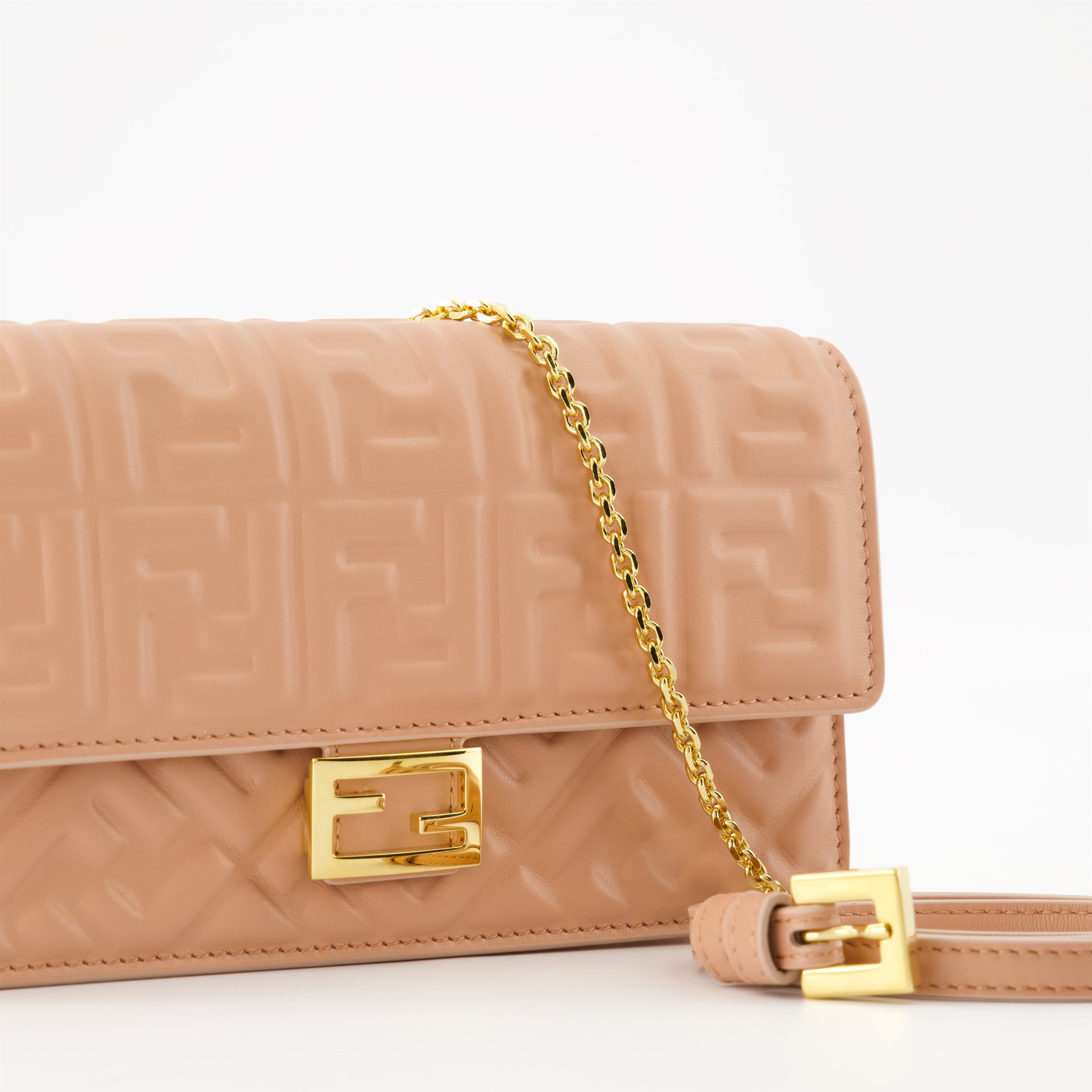 Sacs bandoulière Portefeuille Baguette avec chaîne Fendi Rose Femme