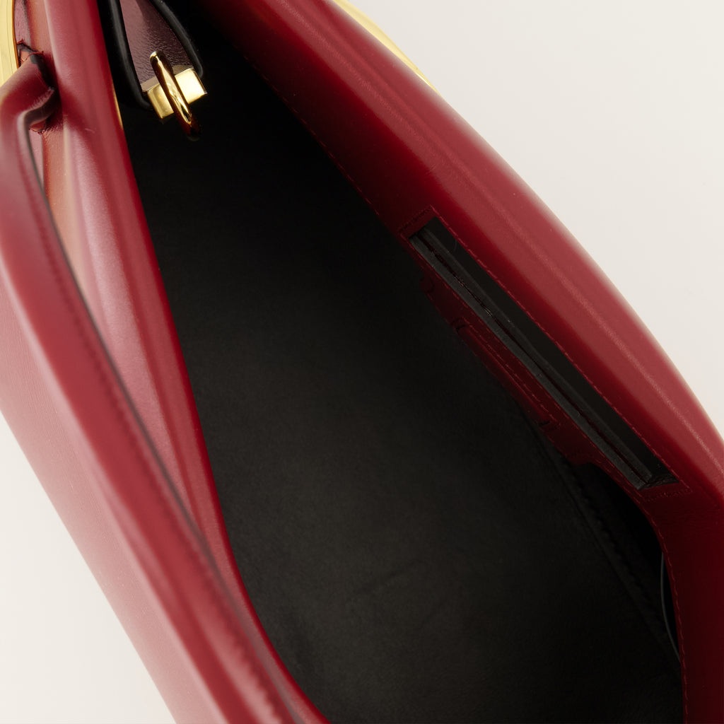 Image of the Givenchy Pinch medium bordeaux bag for Women - Spring-Summer 2026 - Detailed View_3