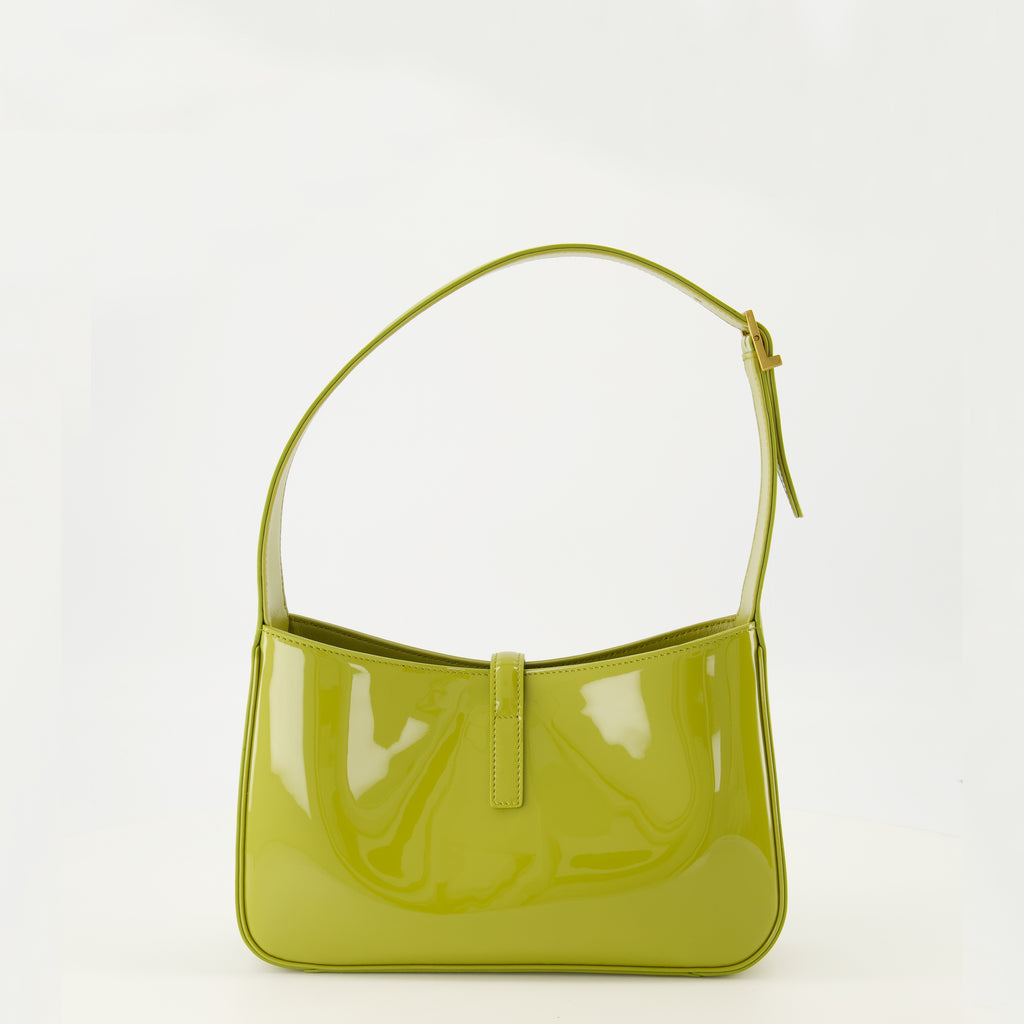 Image of the article Le 5 à 7 green patent leather bag by Saint Laurent for Women - Spring-Summer 2026 - Back View