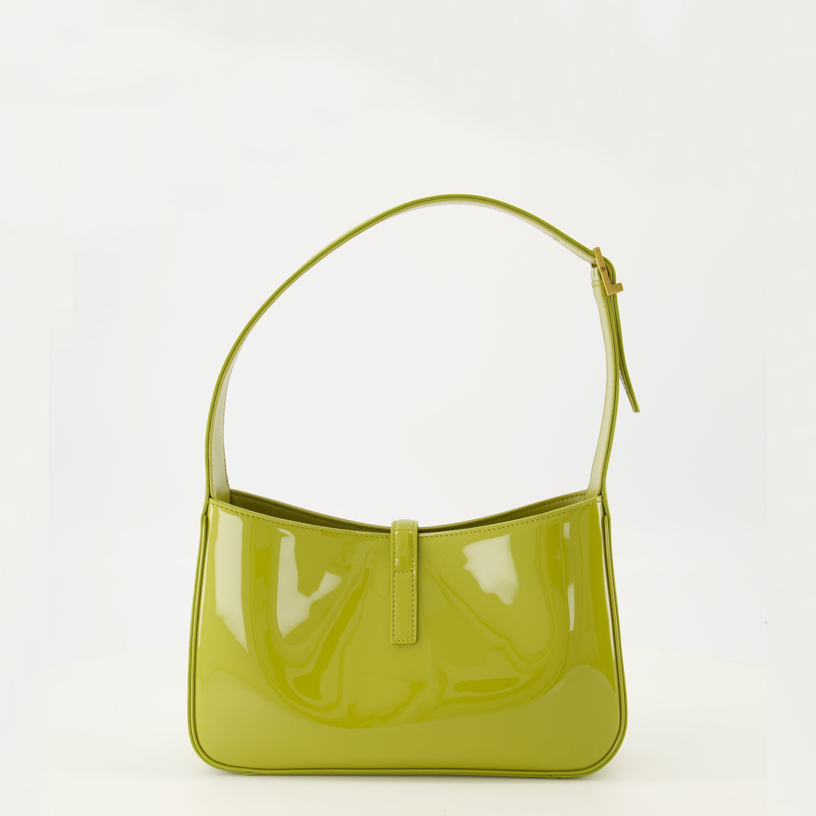 Image of the article Le 5 à 7 green patent leather bag by Saint Laurent for Women - Spring-Summer 2026 - Back View