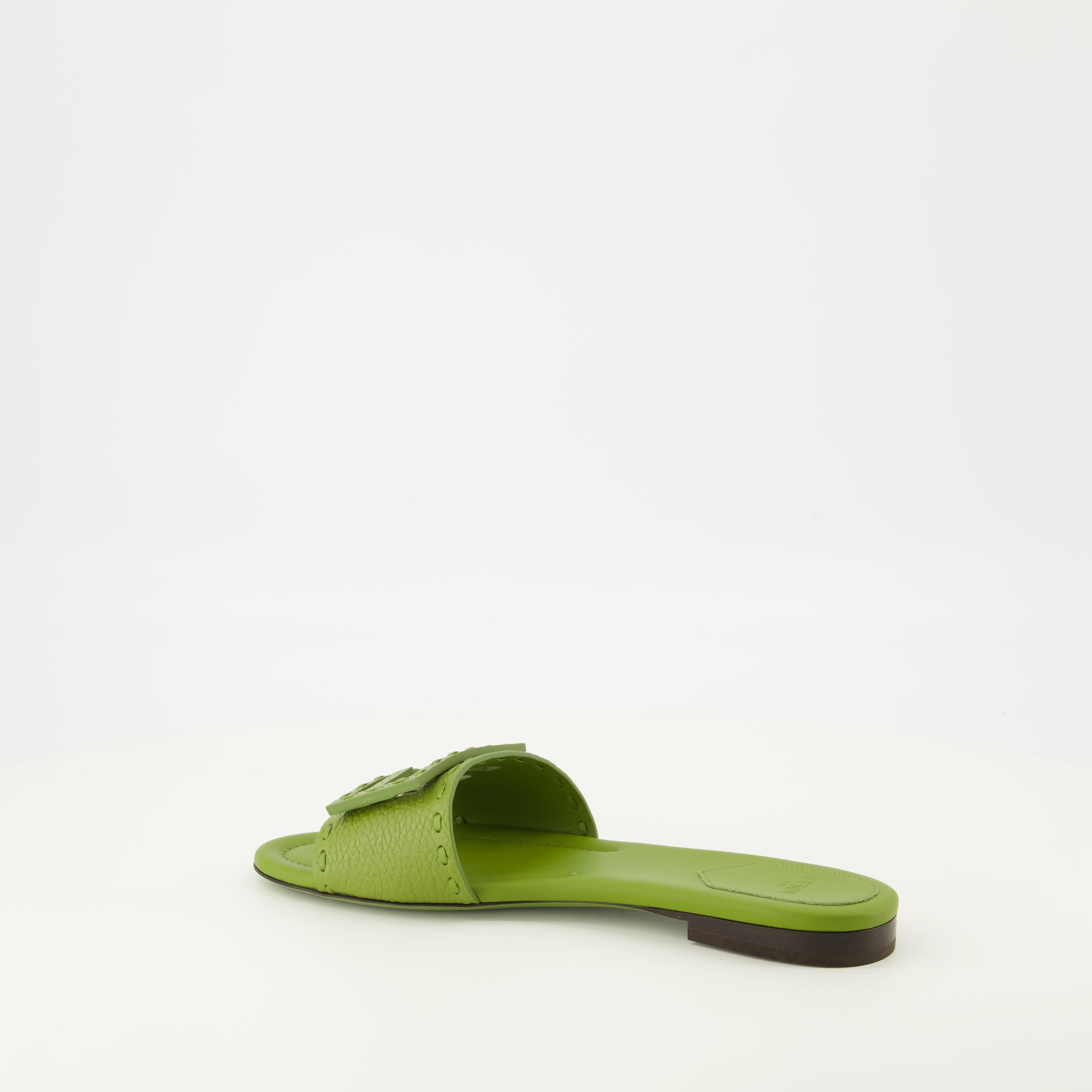 Image de l'article Mules Baguette verte de la marque Fendi pour Femme - Saison Printemps-Été 2026 - Vue détaillée_2