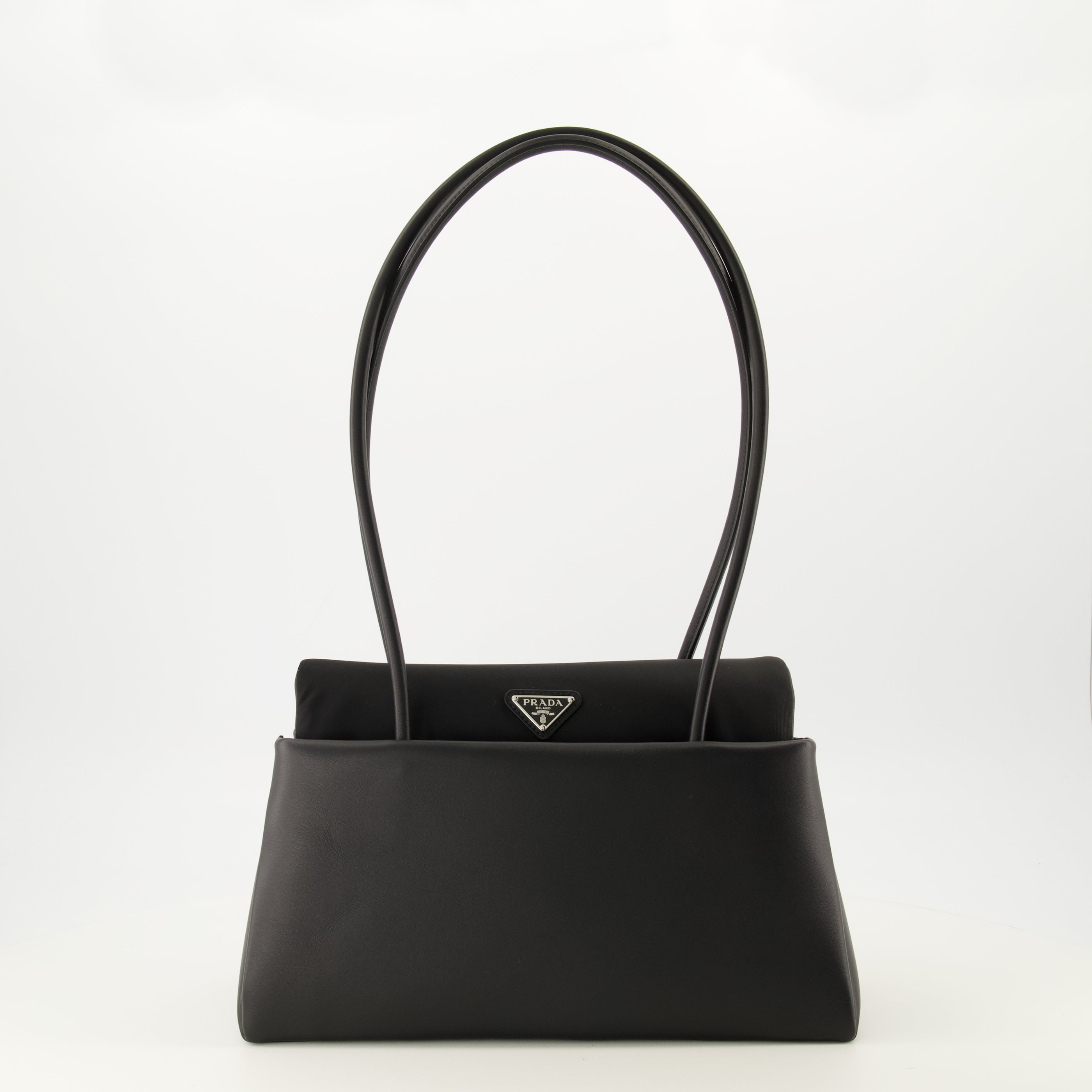 Sacs à main et épaule Sac Passage moyen noir en cuir et Re-nylon Prada Noir Femme