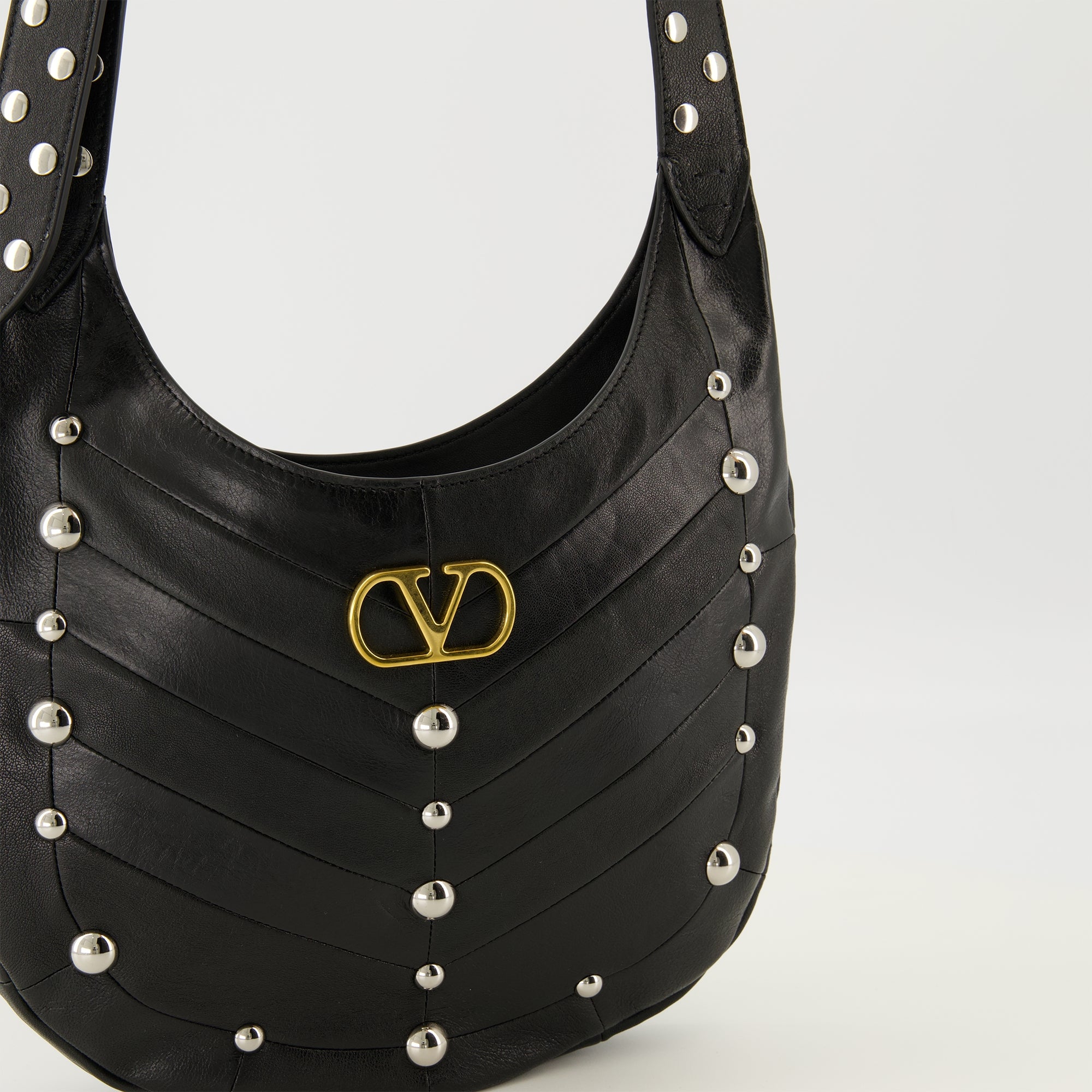 Image de l'article Sac Hoboho de la marque Valentino Garavani pour Femme - Saison Automne-Hiver 2025 - Vue détaillée_2