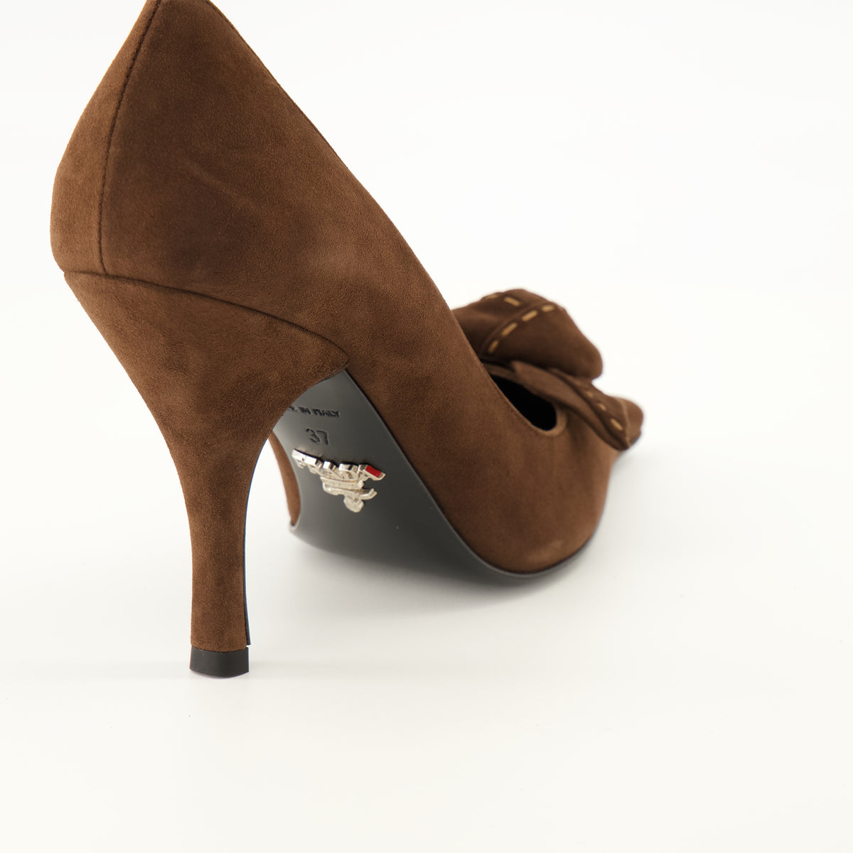 Escarpins Décolleté in suede marrone Prada Marron Femme