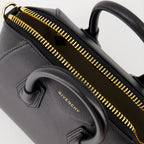 Borse a mano e a spalla Borsa in Pelle Antigona Givenchy Nero Femme