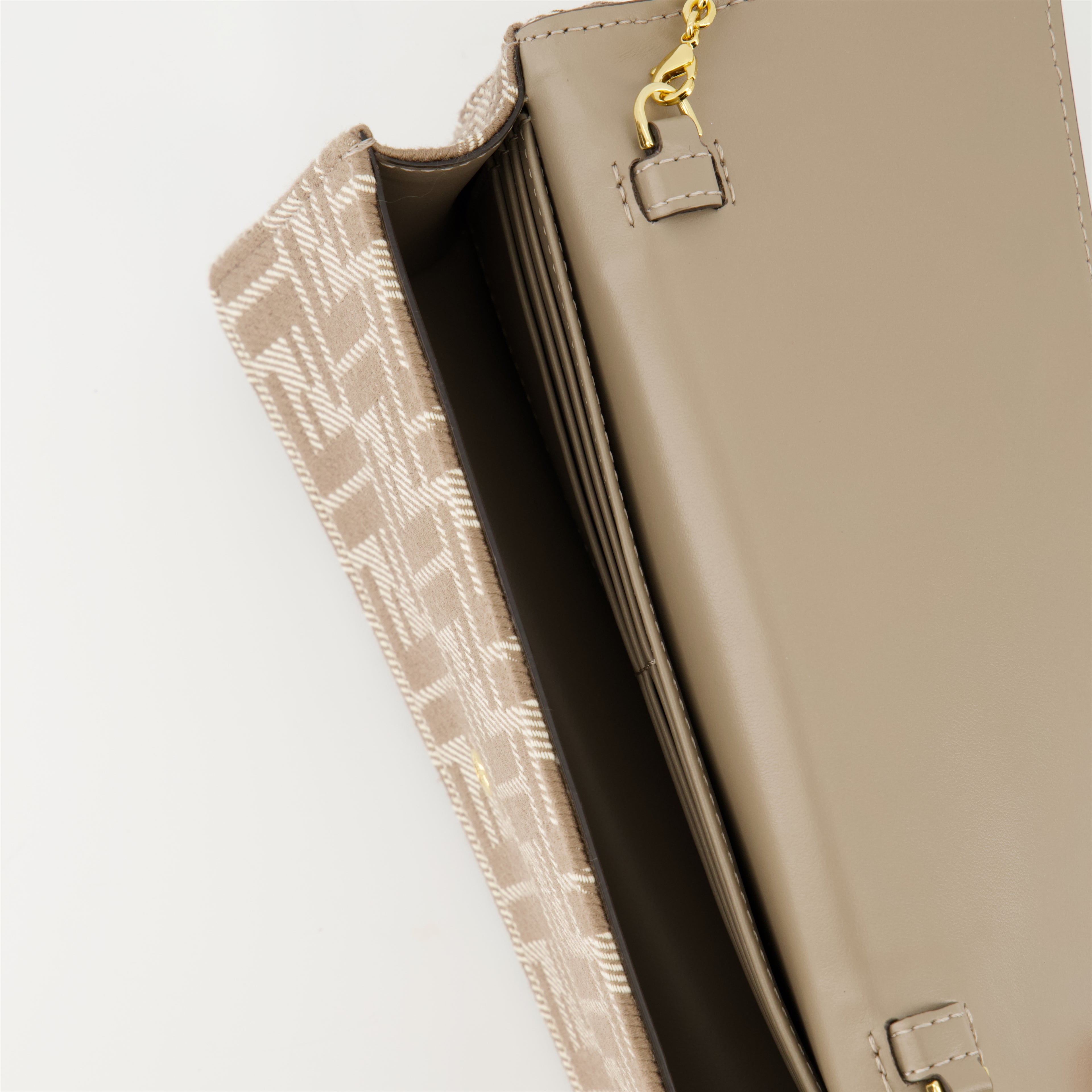 Handbags and shoulder bags Baguette Wallet with Chain Fendi Beige Femme