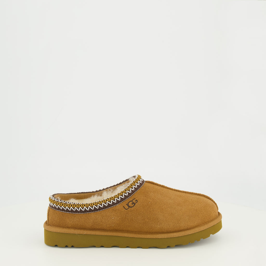 Image of the Ugg brand Men's Tasman II Brown Mules - Spring-Summer 2026 - Right side view