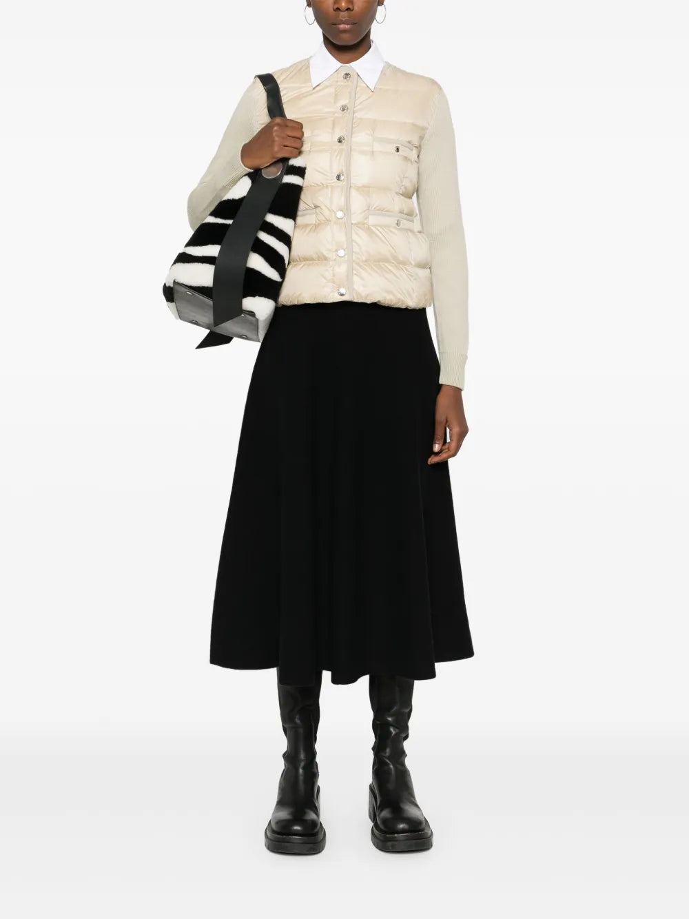 Image de l'article Cardigan matelassé de la marque Moncler pour Femme - Saison Automne-Hiver 2025 - Vue de Dos