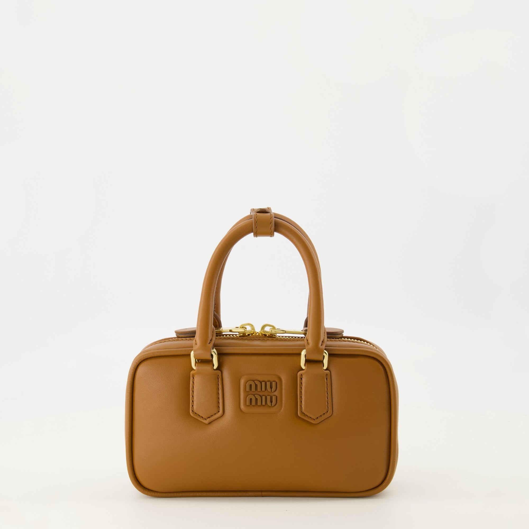 Image de l'article Mini sac Arcadie marron de la marque Miu Miu pour Femme - Saison Automne-Hiver 2025 - Vue de Face