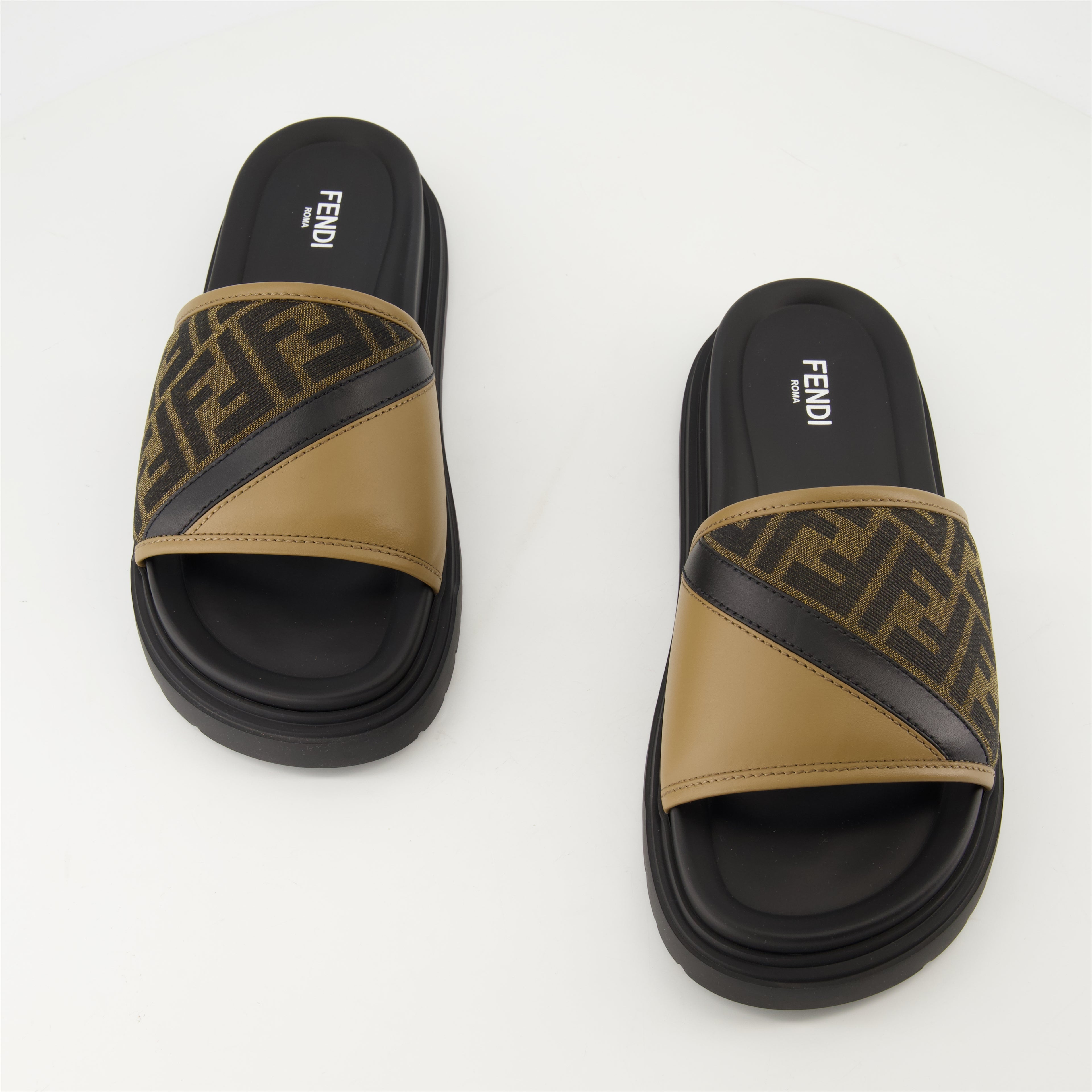 오픈 슈즈 펜디 대각선 샌들 Fendi 갈색 Homme