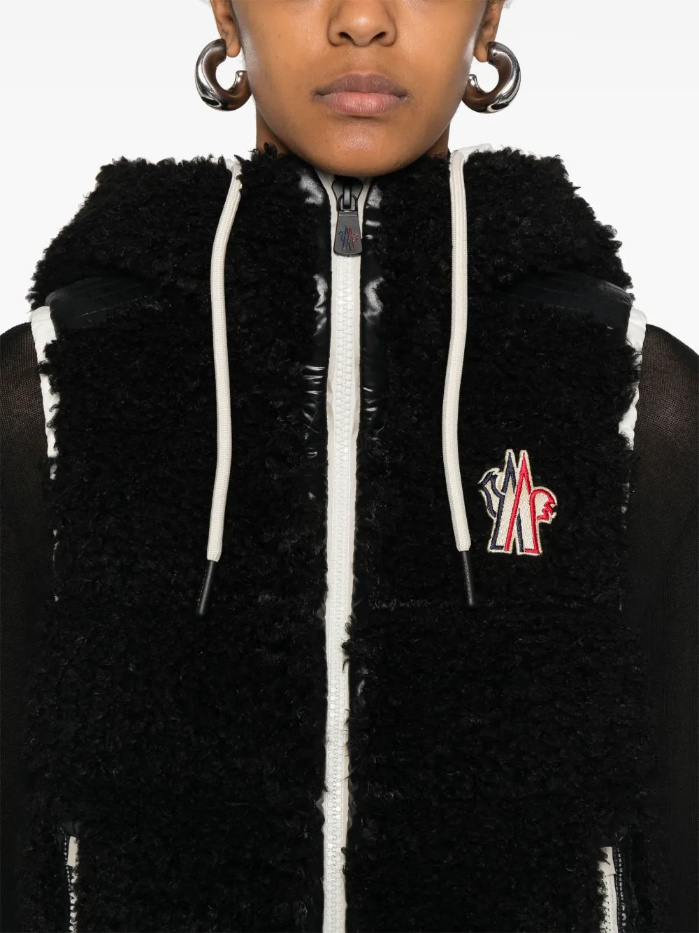 Image de l'article Veste sans manches de la marque Moncler Grenoble pour Femme - Saison Automne-Hiver 2025 - Vue détaillée_5