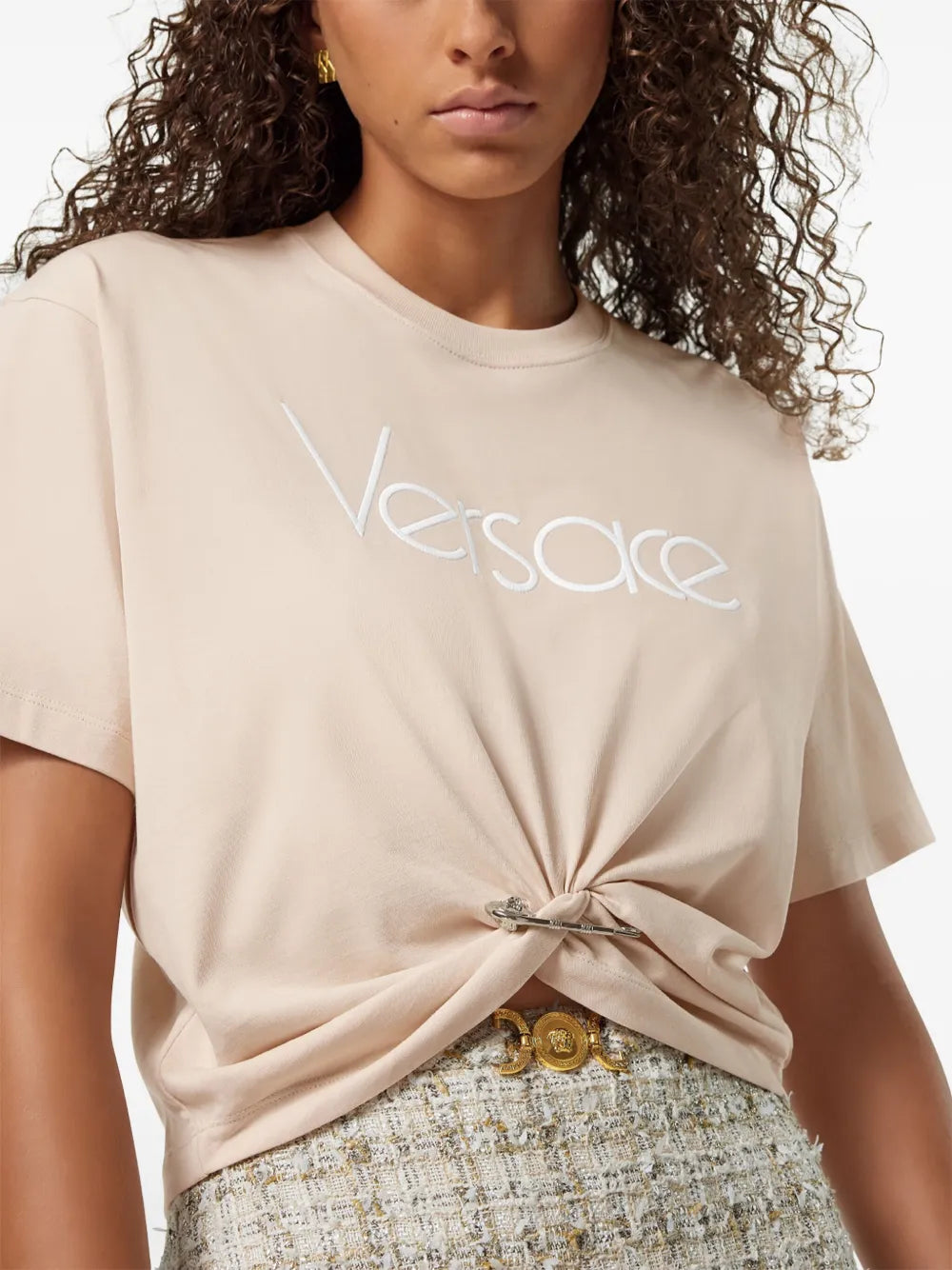 Tシャツ セーフティピン クロップ Tシャツ Versace ベージュ Femme