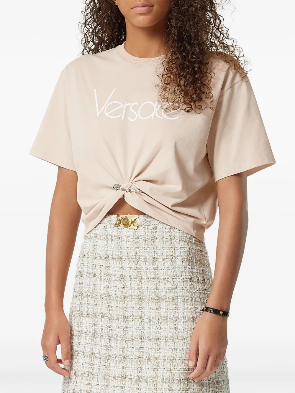 Tシャツ セーフティピン クロップ Tシャツ Versace ベージュ Femme