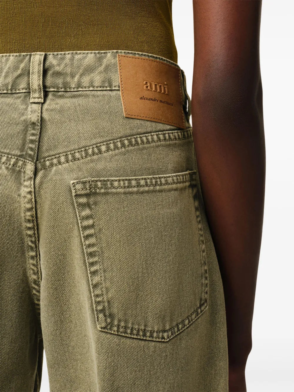 パンツ ワイドレッグジーンズ Ami PARIS カーキ Femme