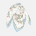 Imagem do Chal Impressão Floral da Givenchy para Senhora - Coleção Outono-Inverno 2025 - Vista Detalhada 3